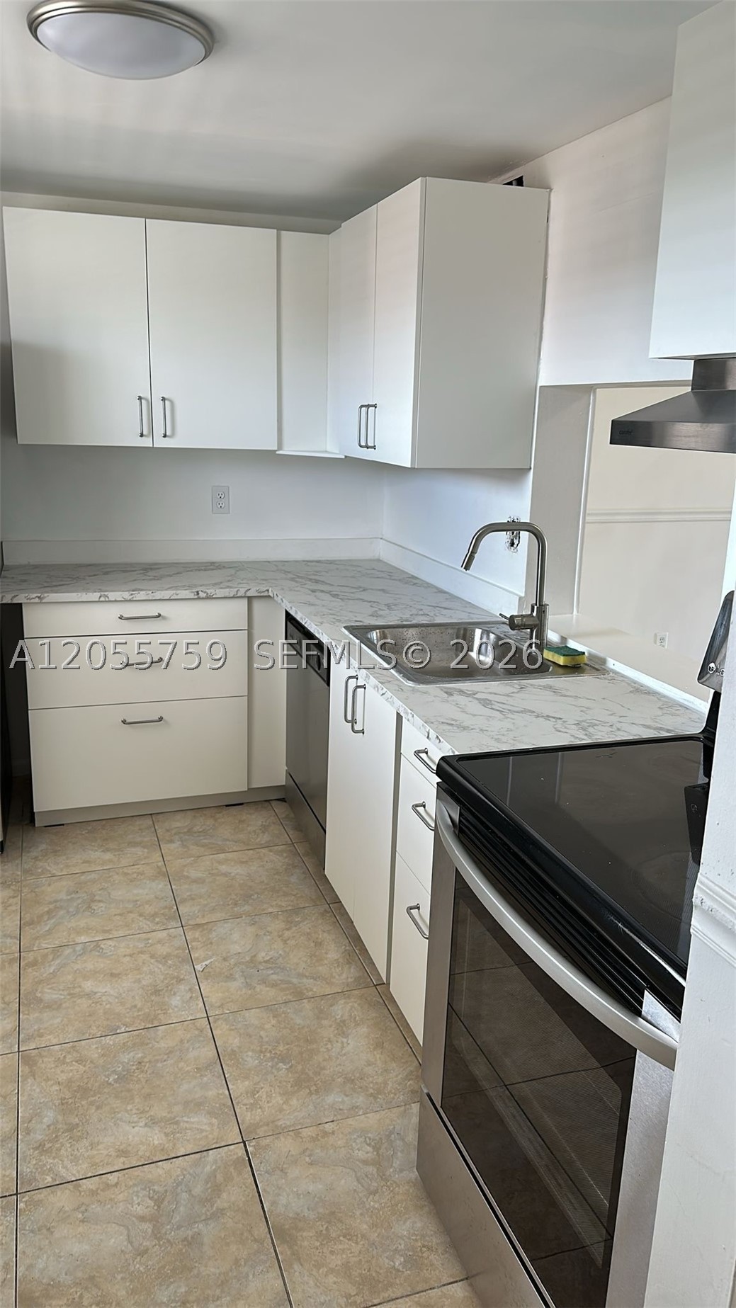 BROOKFIELD SQUARE CONDO - Residential Lease