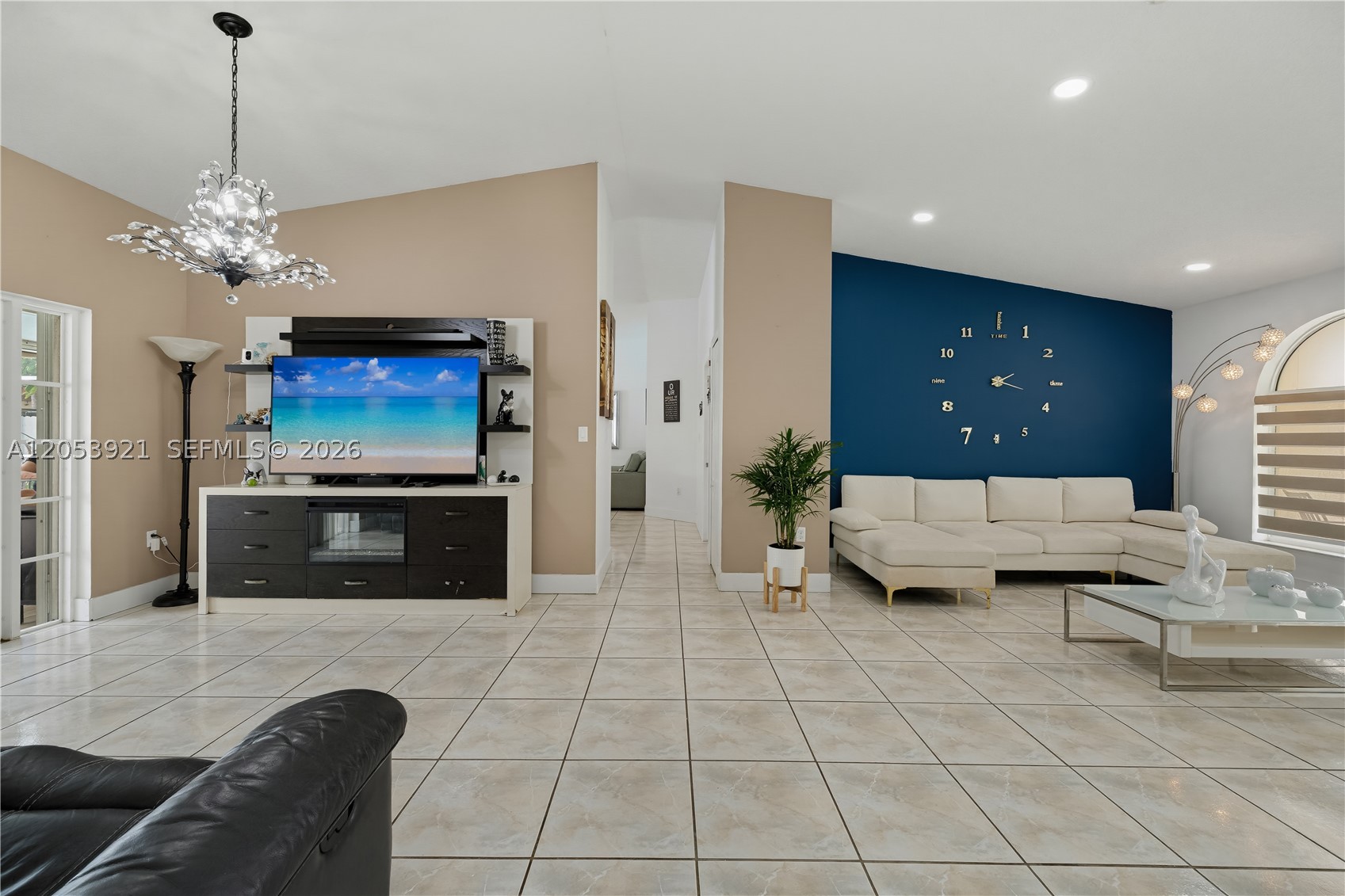 MAJESTIC ESTATES 1ST ADDN - Residential