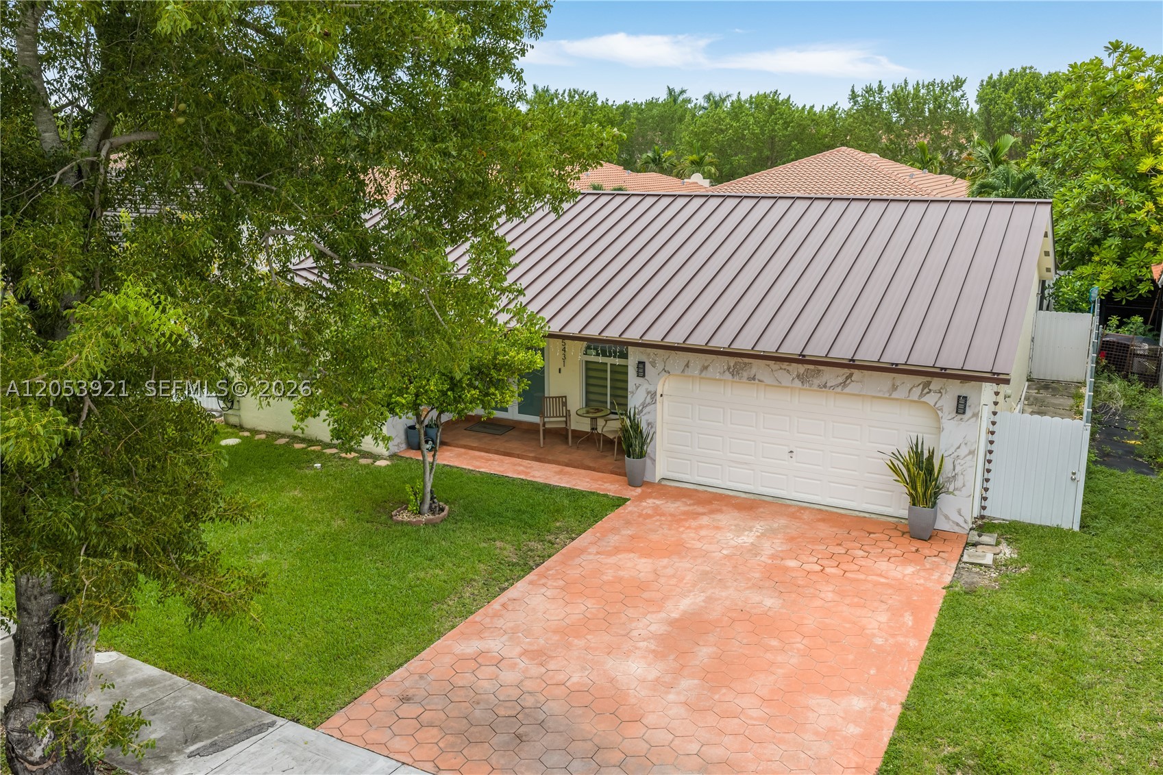 MAJESTIC ESTATES 1ST ADDN - Residential