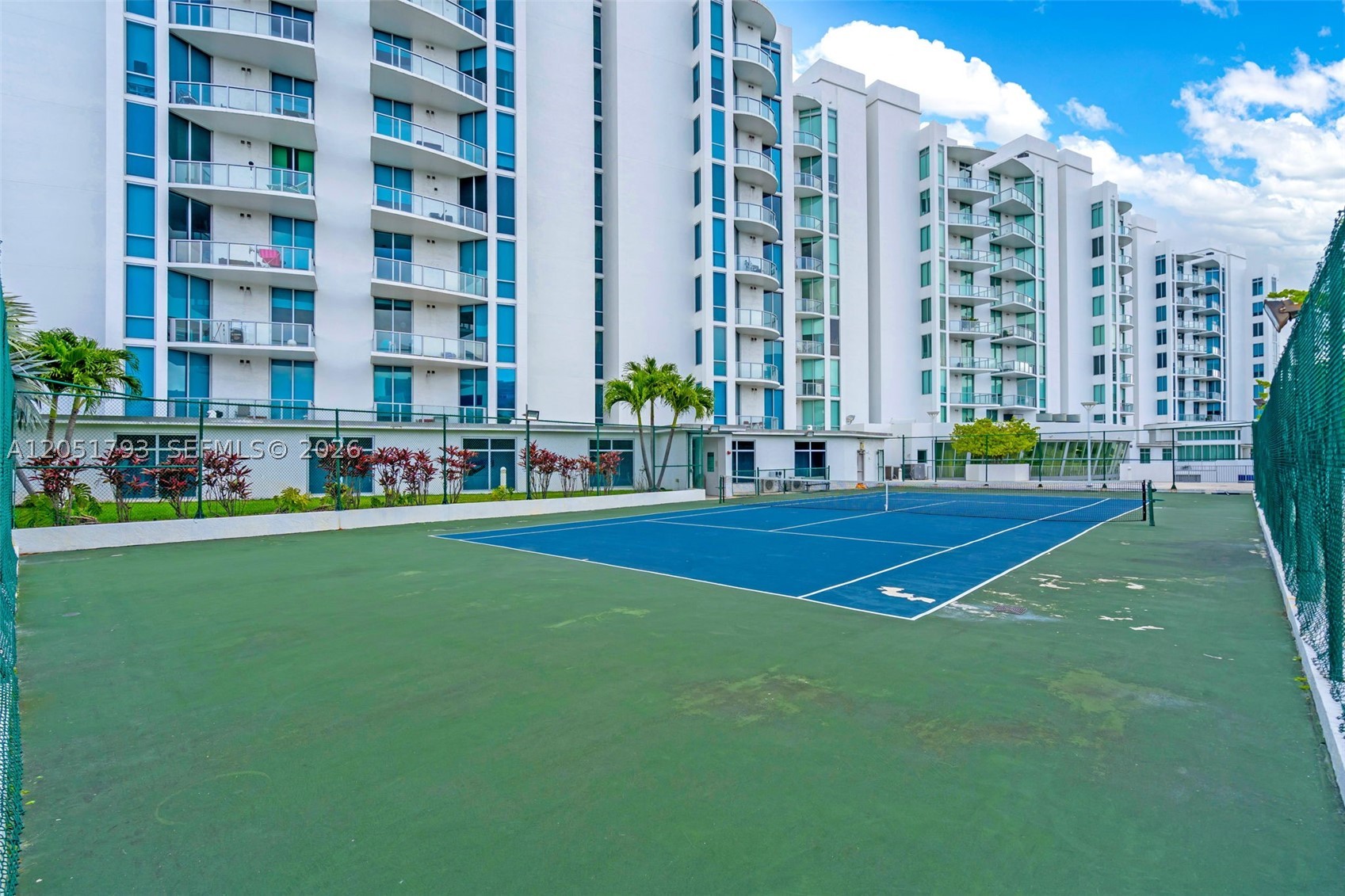 UPTOWN MARINA LOFTS CONDO - Residential Lease