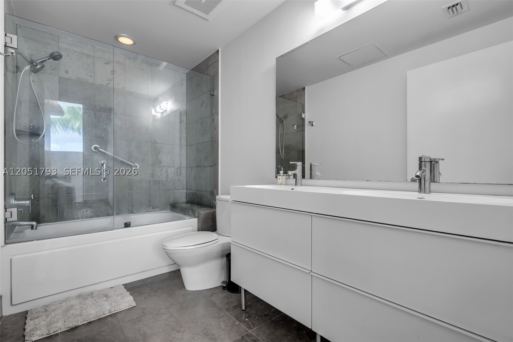 UPTOWN MARINA LOFTS CONDO - Residential Lease