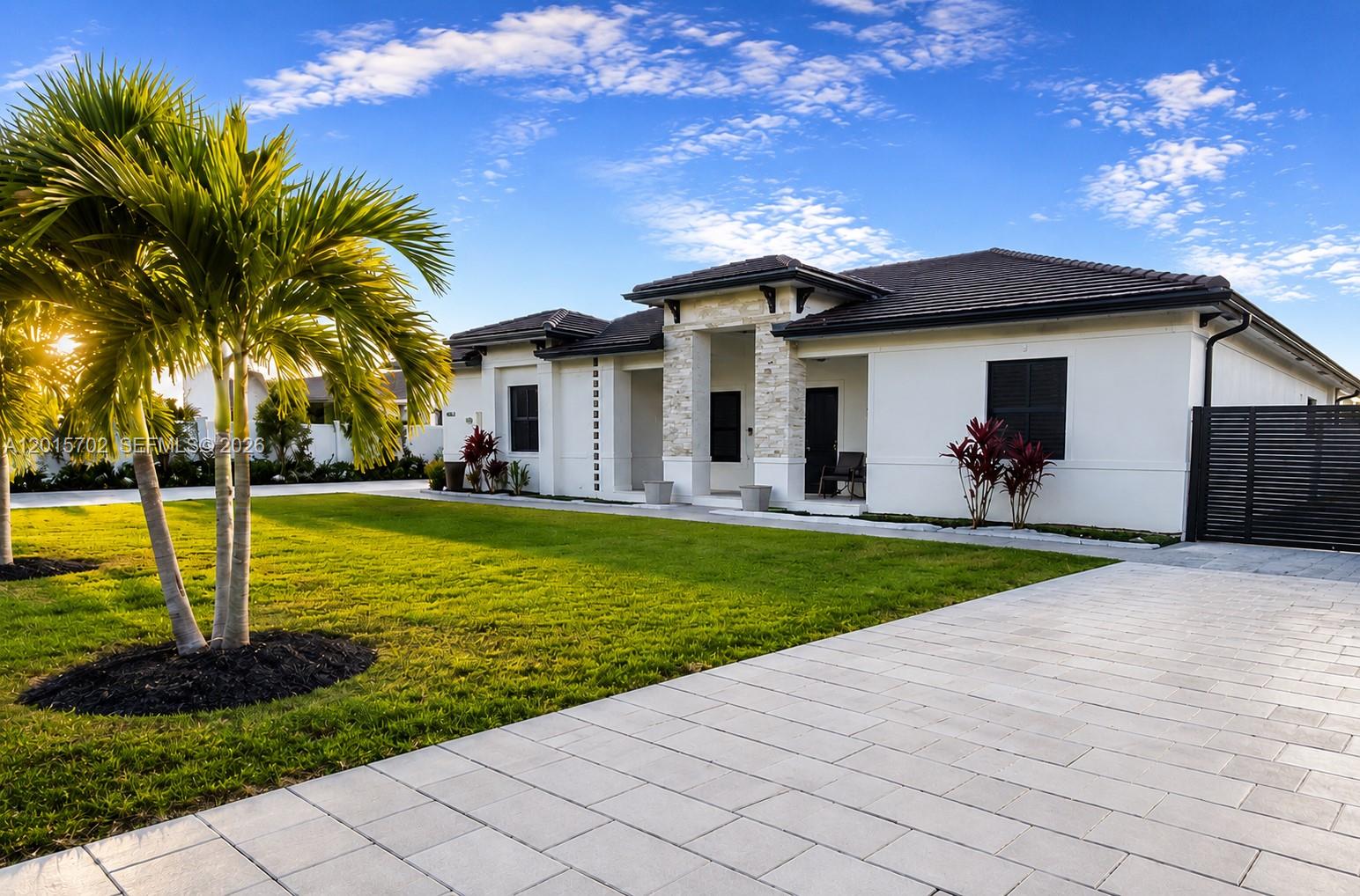 BONITA GRAND ESTATES SOUT - Residential