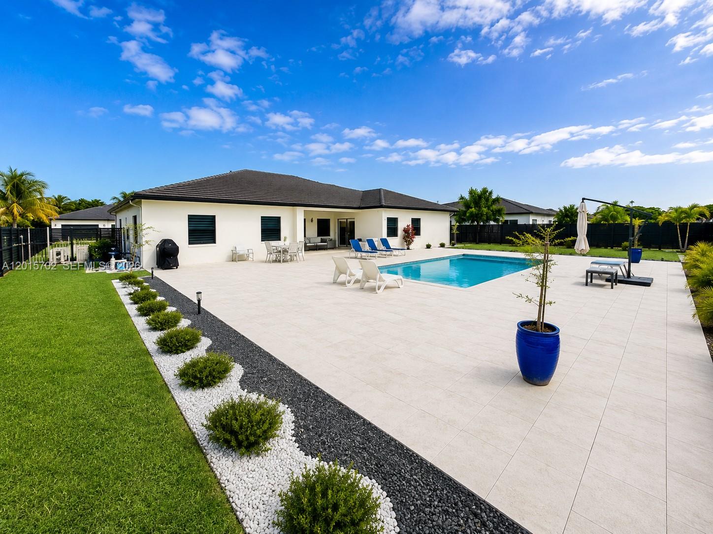BONITA GRAND ESTATES SOUT - Residential