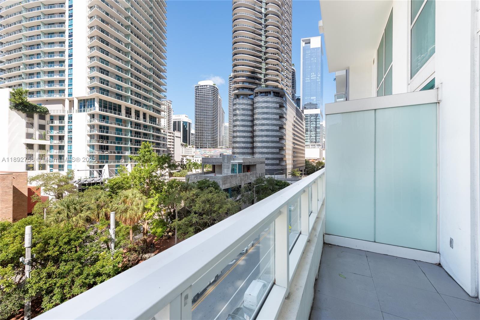 THE BOND - Residential Lease