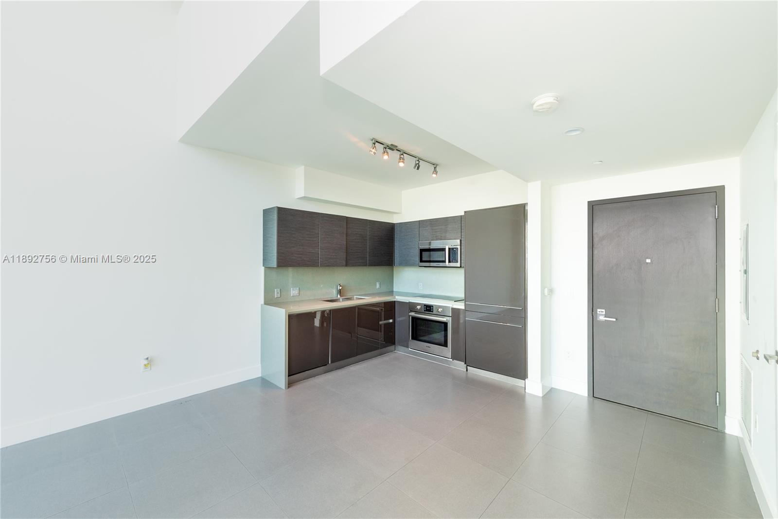THE BOND - Residential Lease