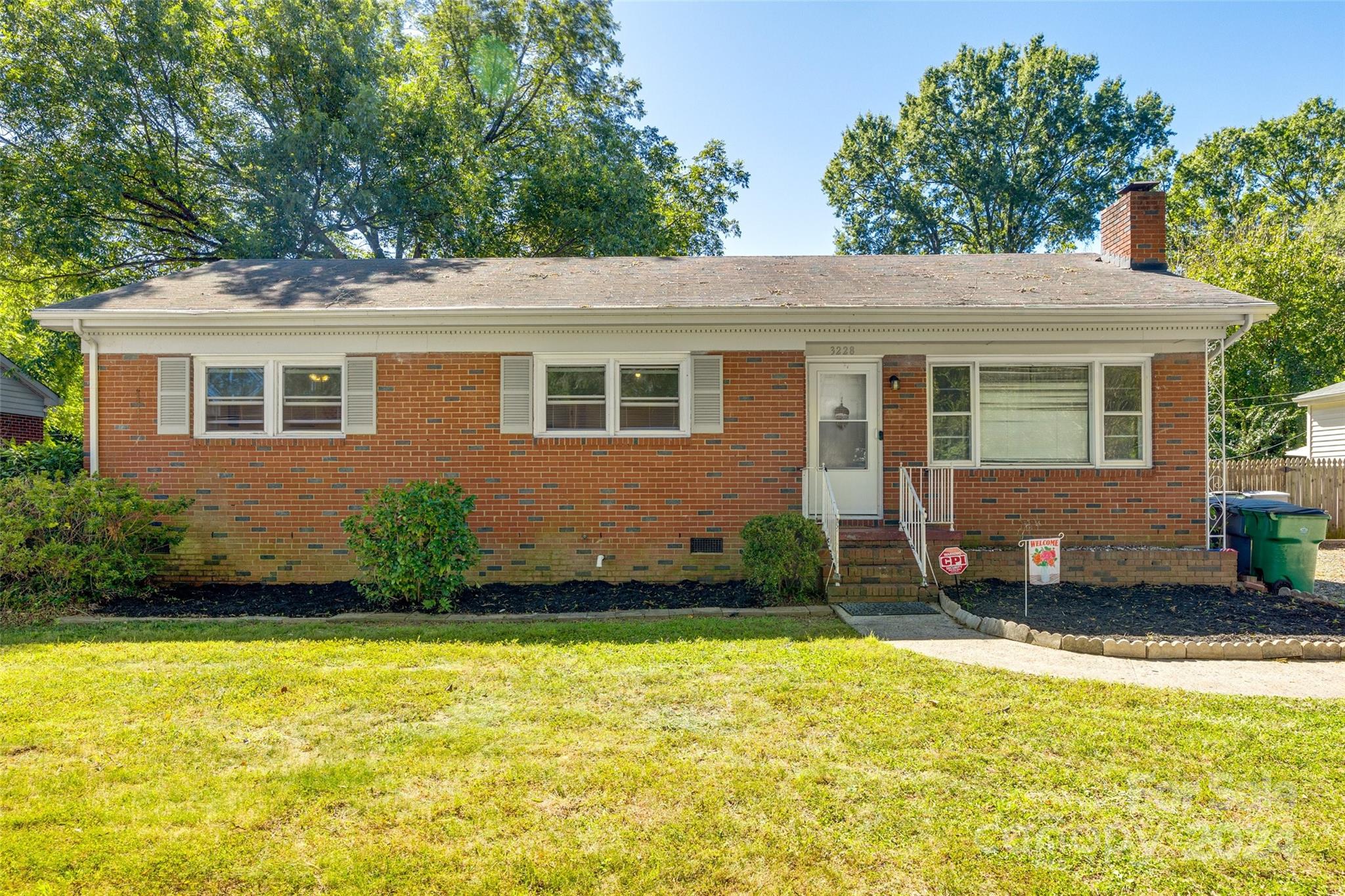Come view this beautiful ranch style home close to NoDa and Uptown in Markham Village/Windsor Park. Large backyard great for entertaining.