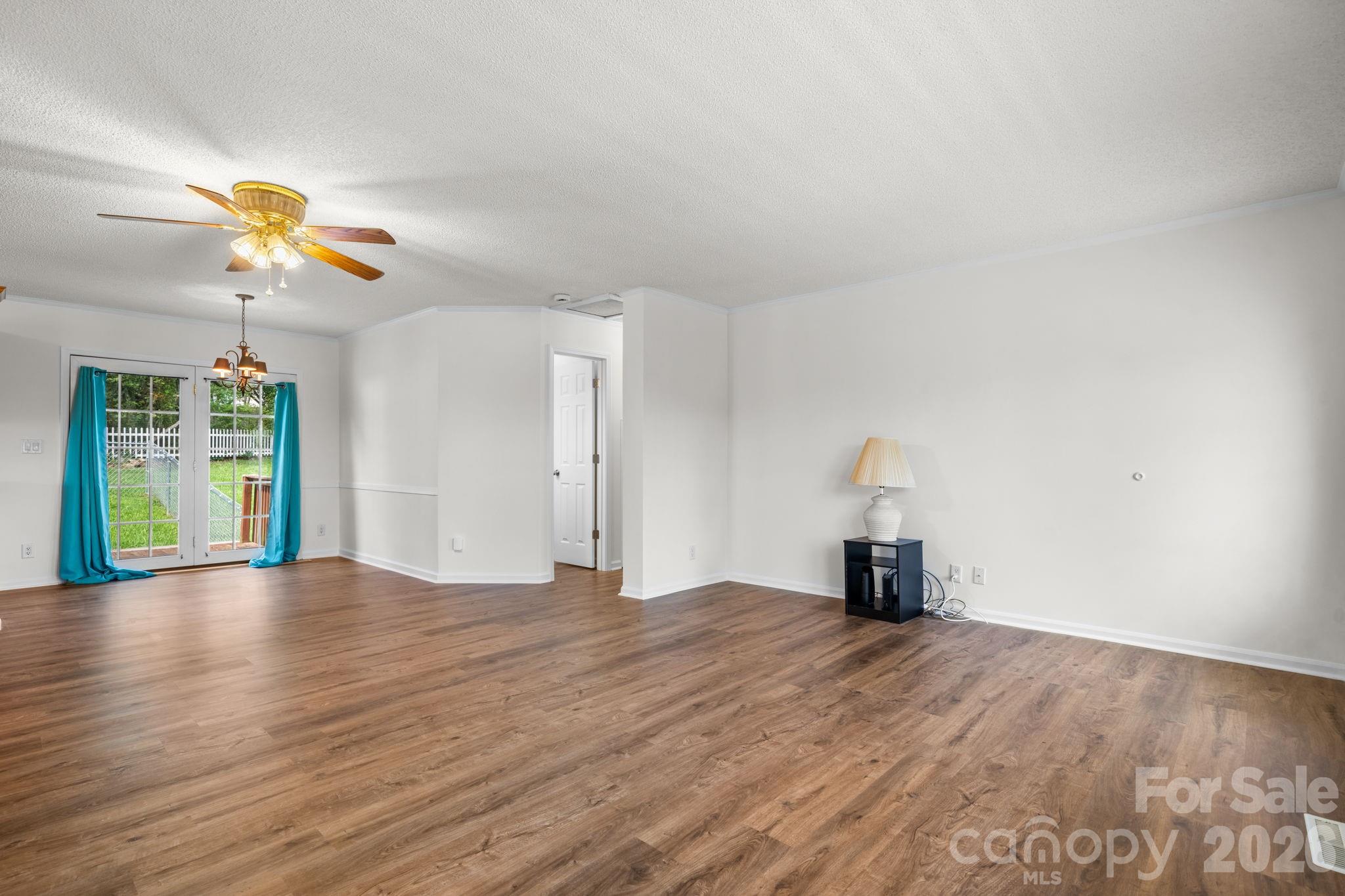 Eastern Ridge - Residential