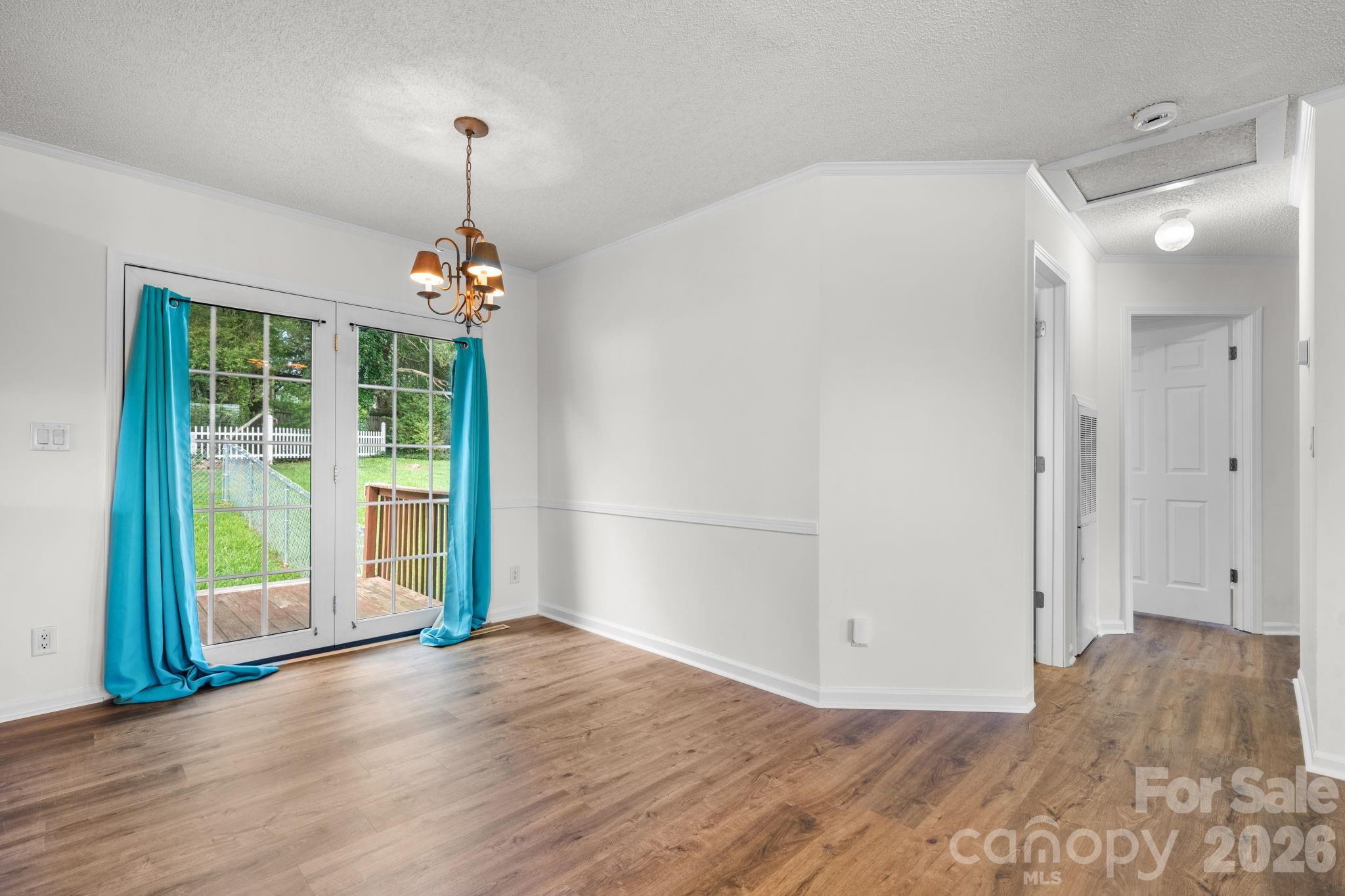 Eastern Ridge - Residential