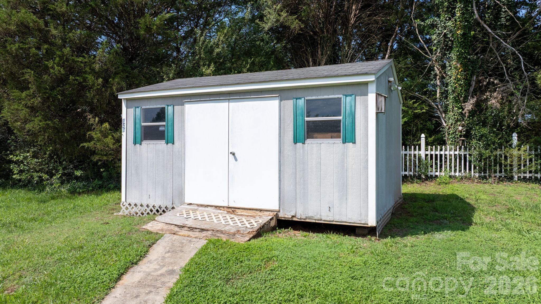 Eastern Ridge - Residential