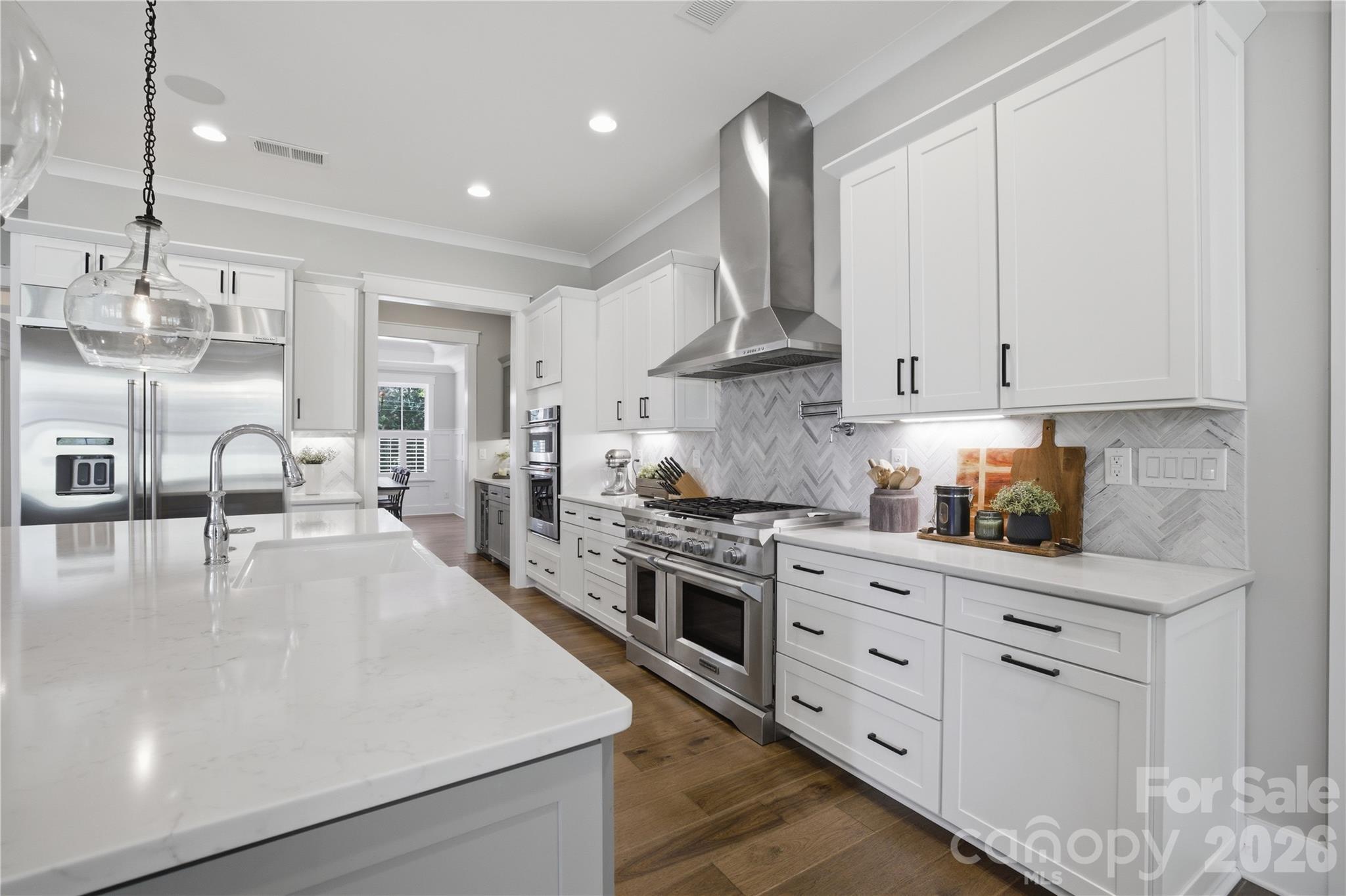 Elizabeth Circle - Residential