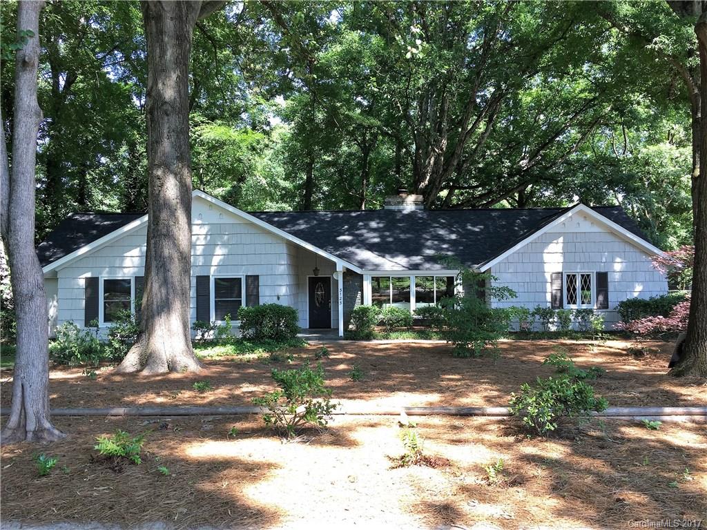 Beautifully updated ranch in sought after Mountainbrook. Spacious rooms, open floor plan that's easy to live in & great for entertaining. Updates incl new wd floors, fresh paint & updated windows, doors. Gorgeous slate fireplace, beamed ceiling in LR. HUGE DEN opens to breakfast area. Master suite w/walk-in cedar closet. 4th BR could be office/ den. Flat .38 acre lot w/mature landscaping, covered rear patio. Fantastic SouthPark location! NEW ROOF INSTALLED WEEK OF MAY 15th, NEW EXTERIOR PAINT!
