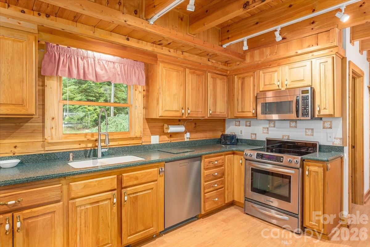 Smoky Mountain Retreat at Ridgewood Estates - Residential