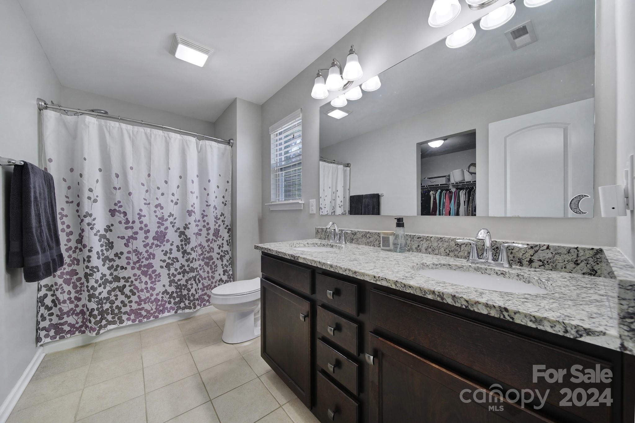 Newport Lakes - Residential