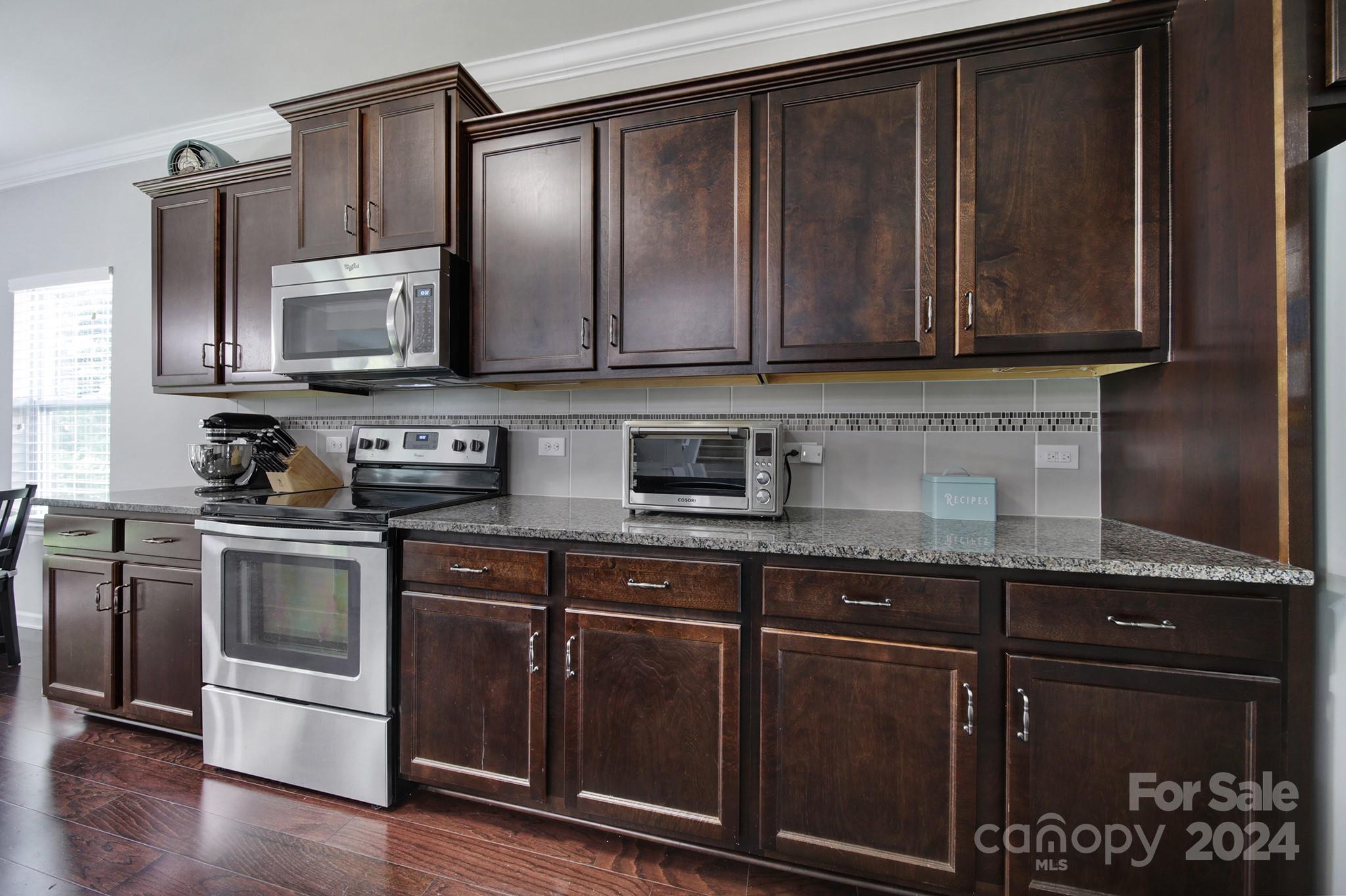 Newport Lakes - Residential