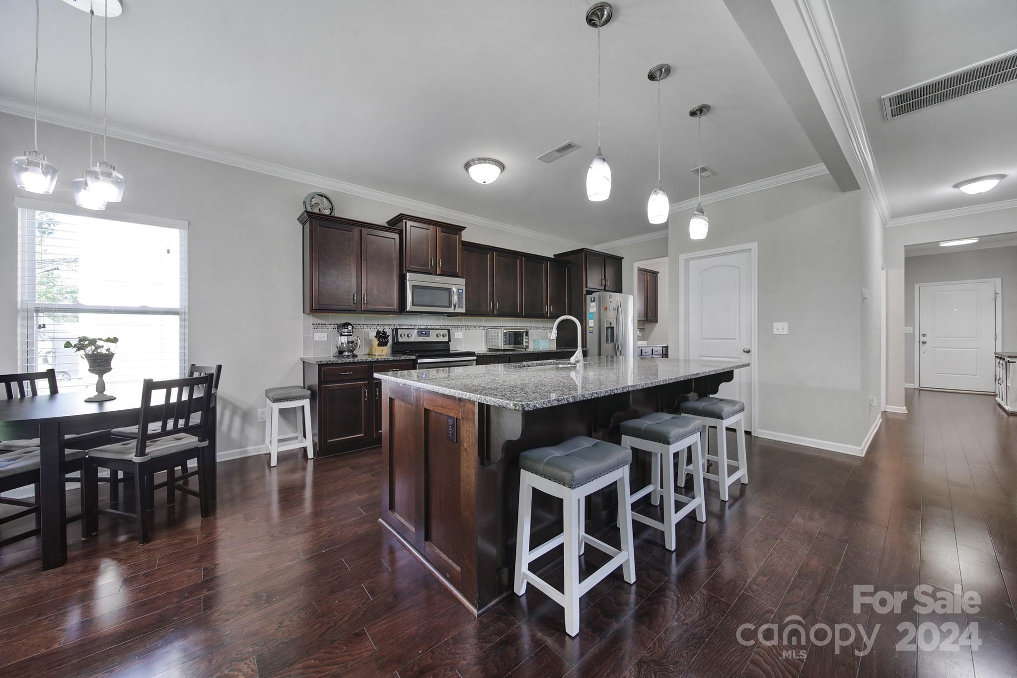 Newport Lakes - Residential