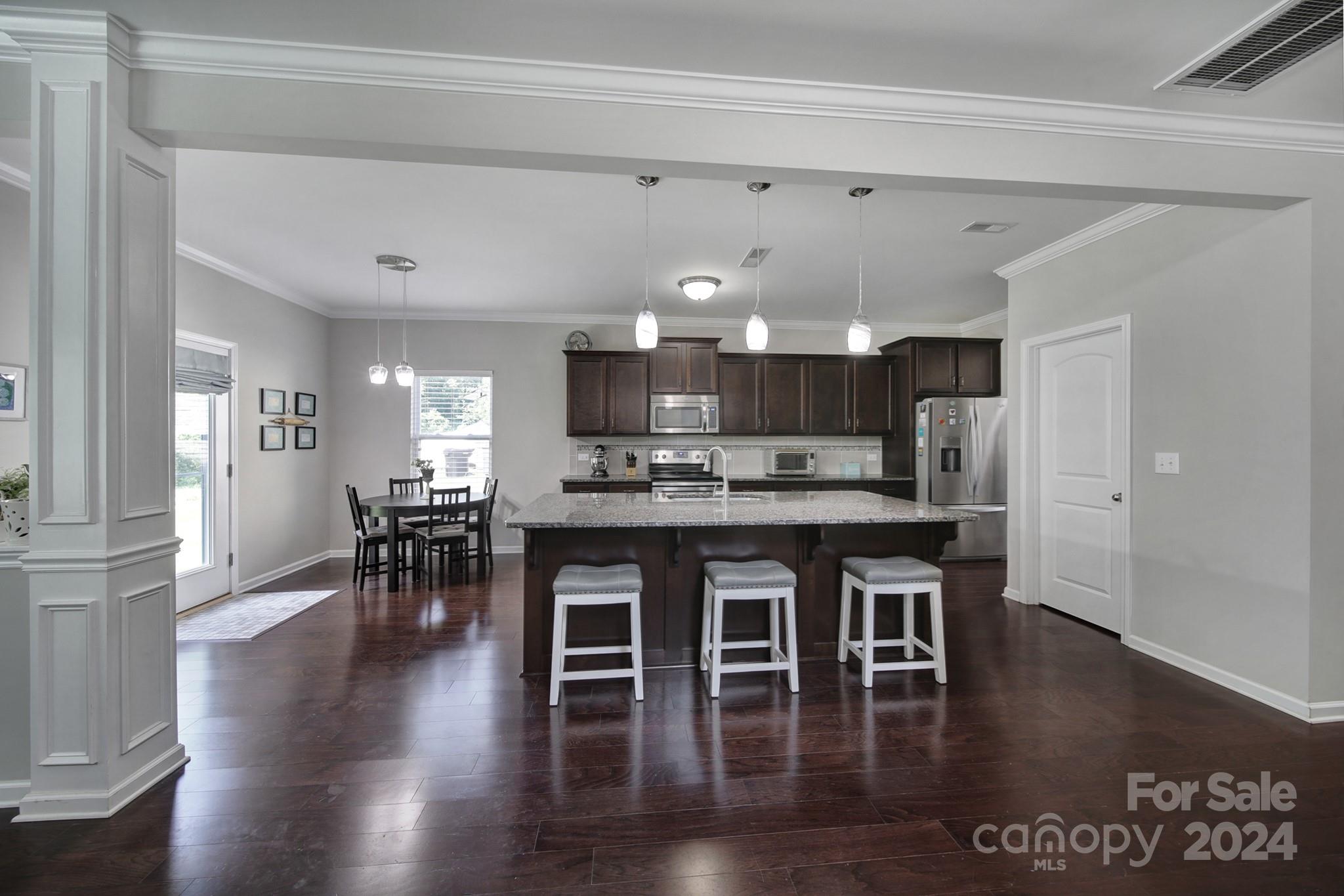 Newport Lakes - Residential