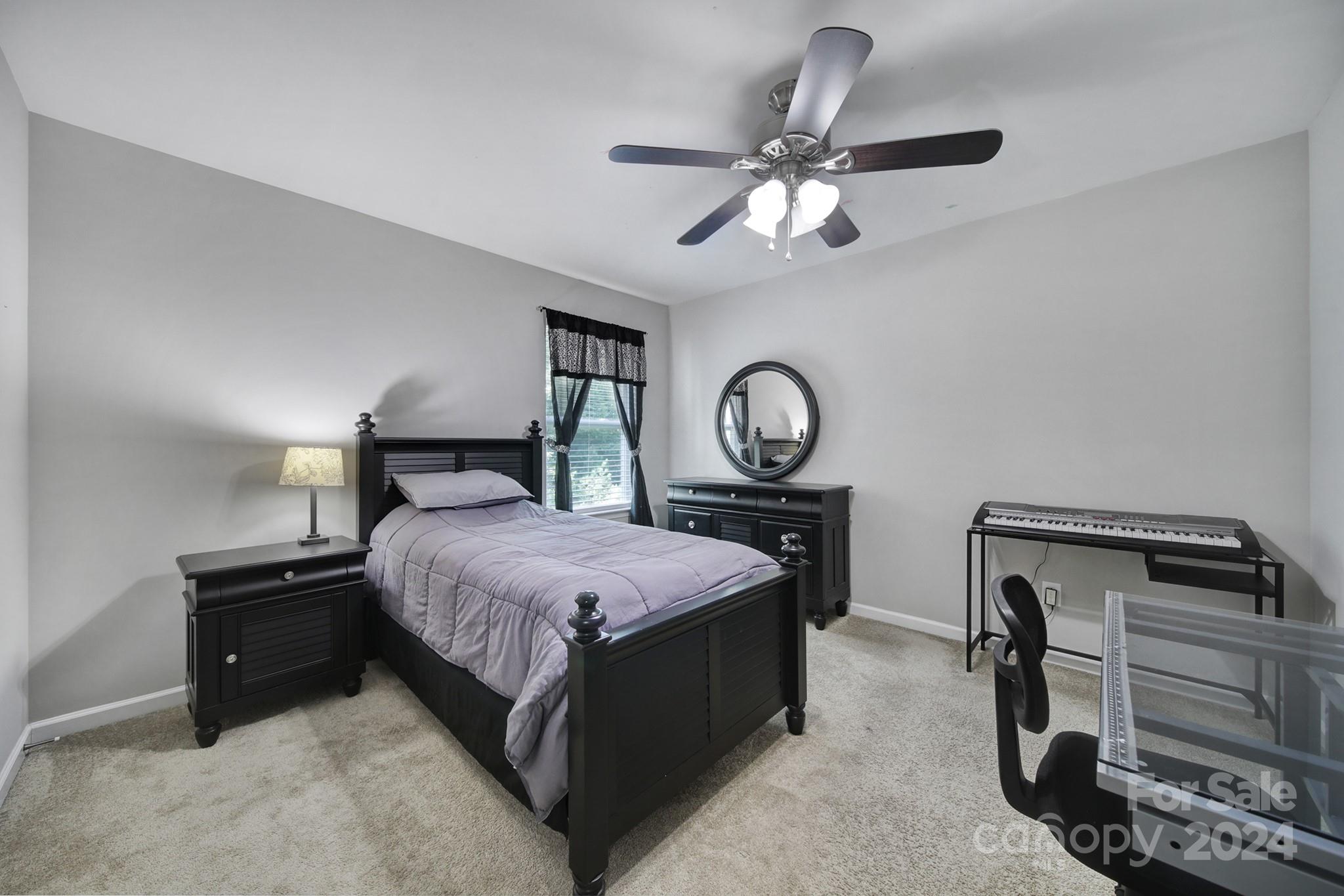 Newport Lakes - Residential