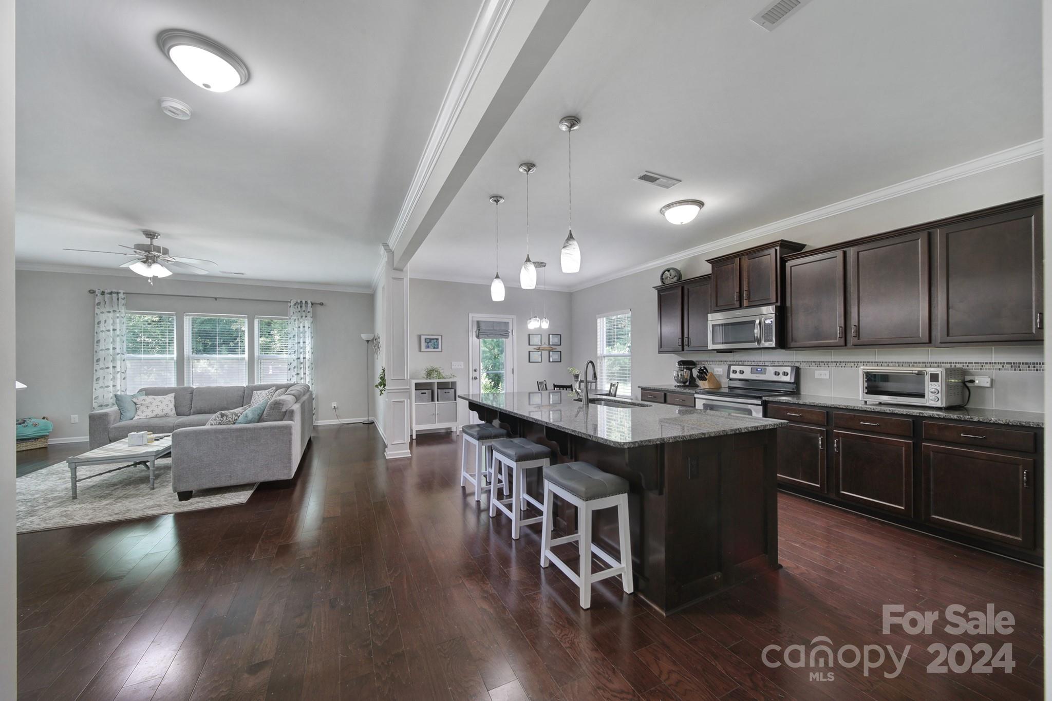 Newport Lakes - Residential