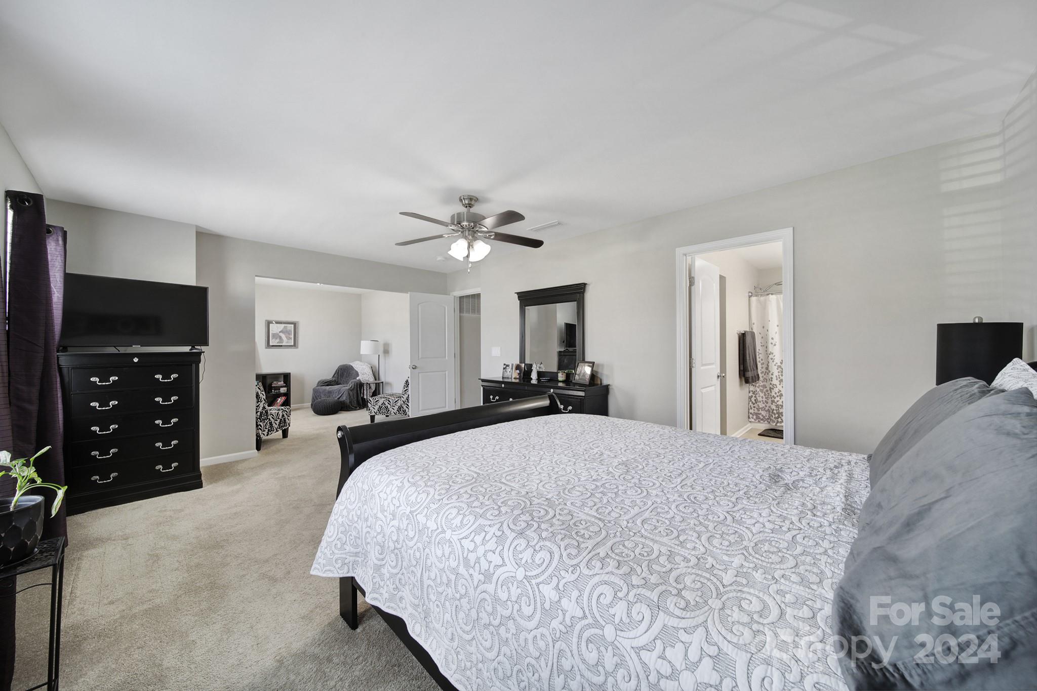 Newport Lakes - Residential