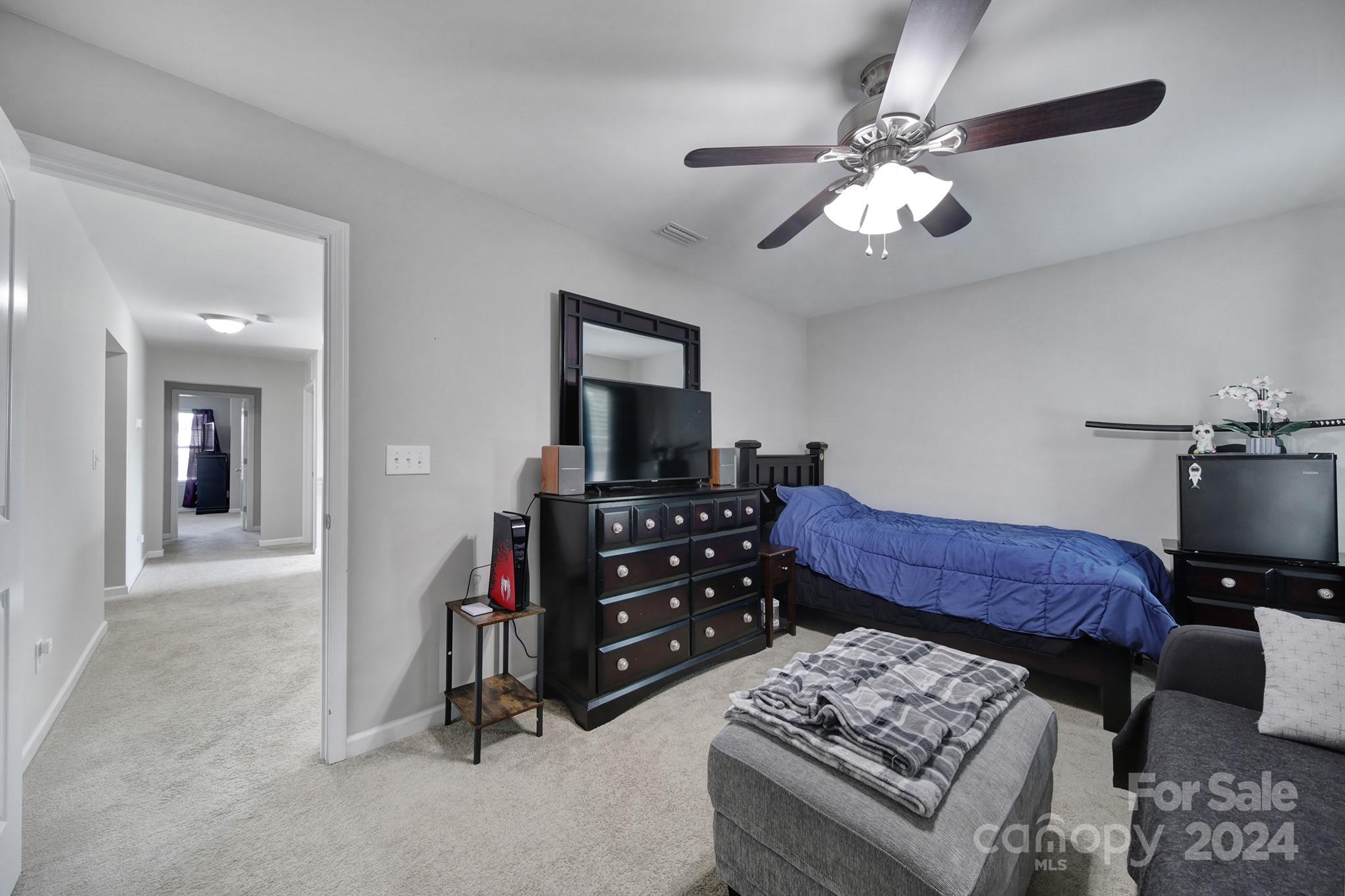 Newport Lakes - Residential