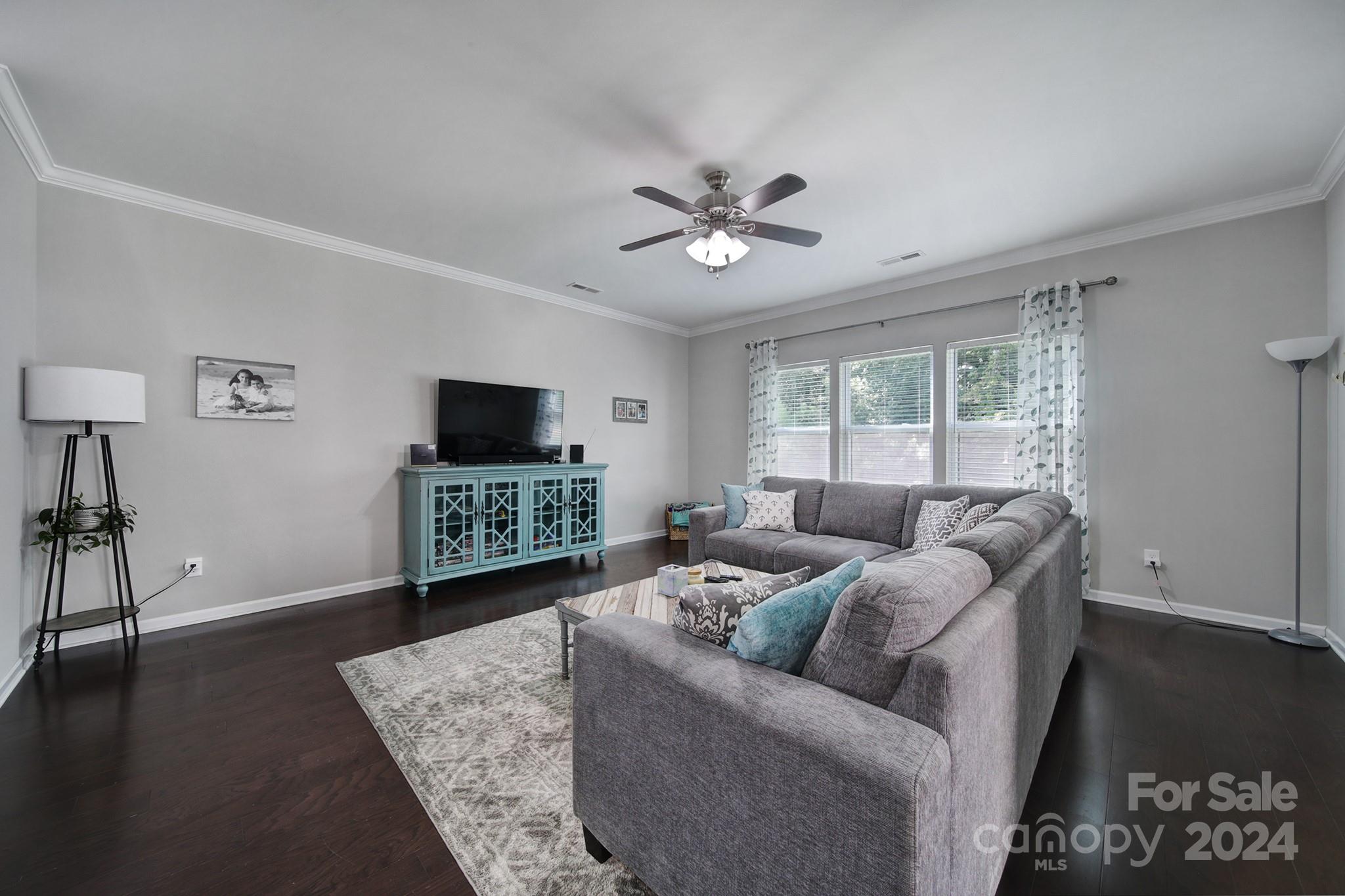 Newport Lakes - Residential