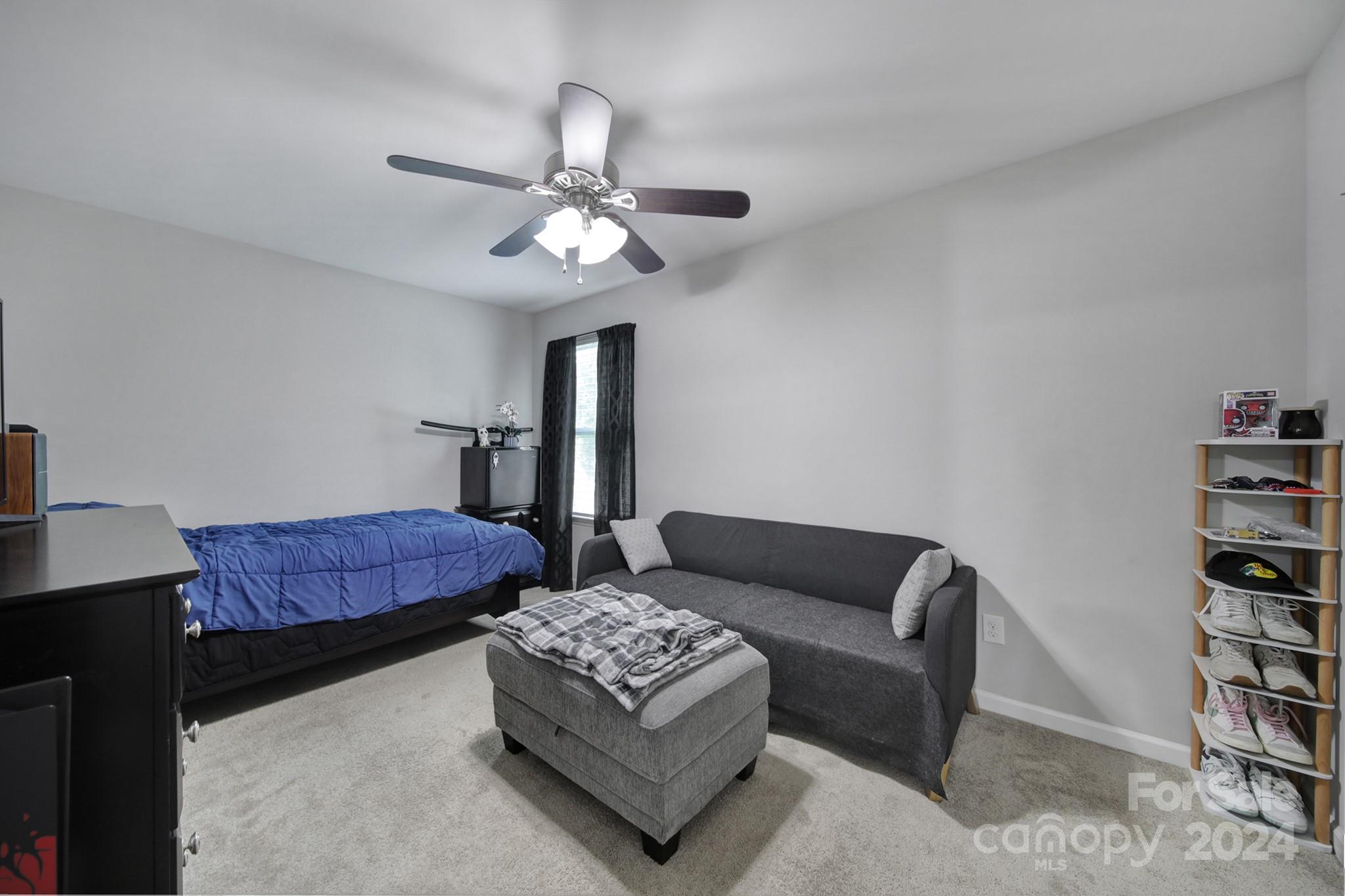 Newport Lakes - Residential