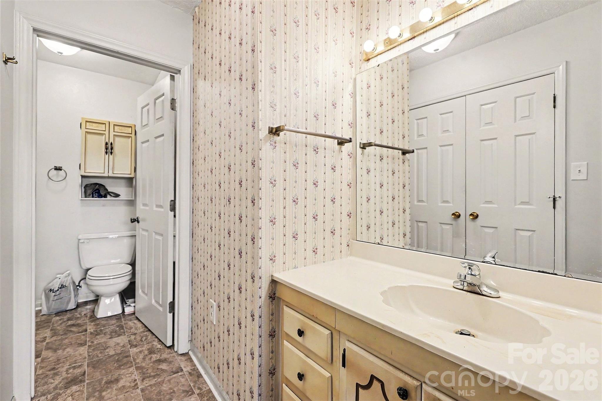 Carriage House - Residential