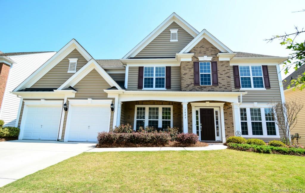 *BACK ON MARKET!!! Buyer's sale fell through! Appraisal & inspection already done!  *Gorgeous* Evanshire II floorplan in BelAir. The open floor plan showcases a two story great room w/ windows from floor to ceiling. The kitchen boasts a large granite island. A bedroom on main is a great addition for guests. Upstairs is a master bdrm w/ wet bar & separate office nook/seating area. There are three additional bedrooms on the 2nd floor. Two separate staircases w/ wrought iron spindles.
