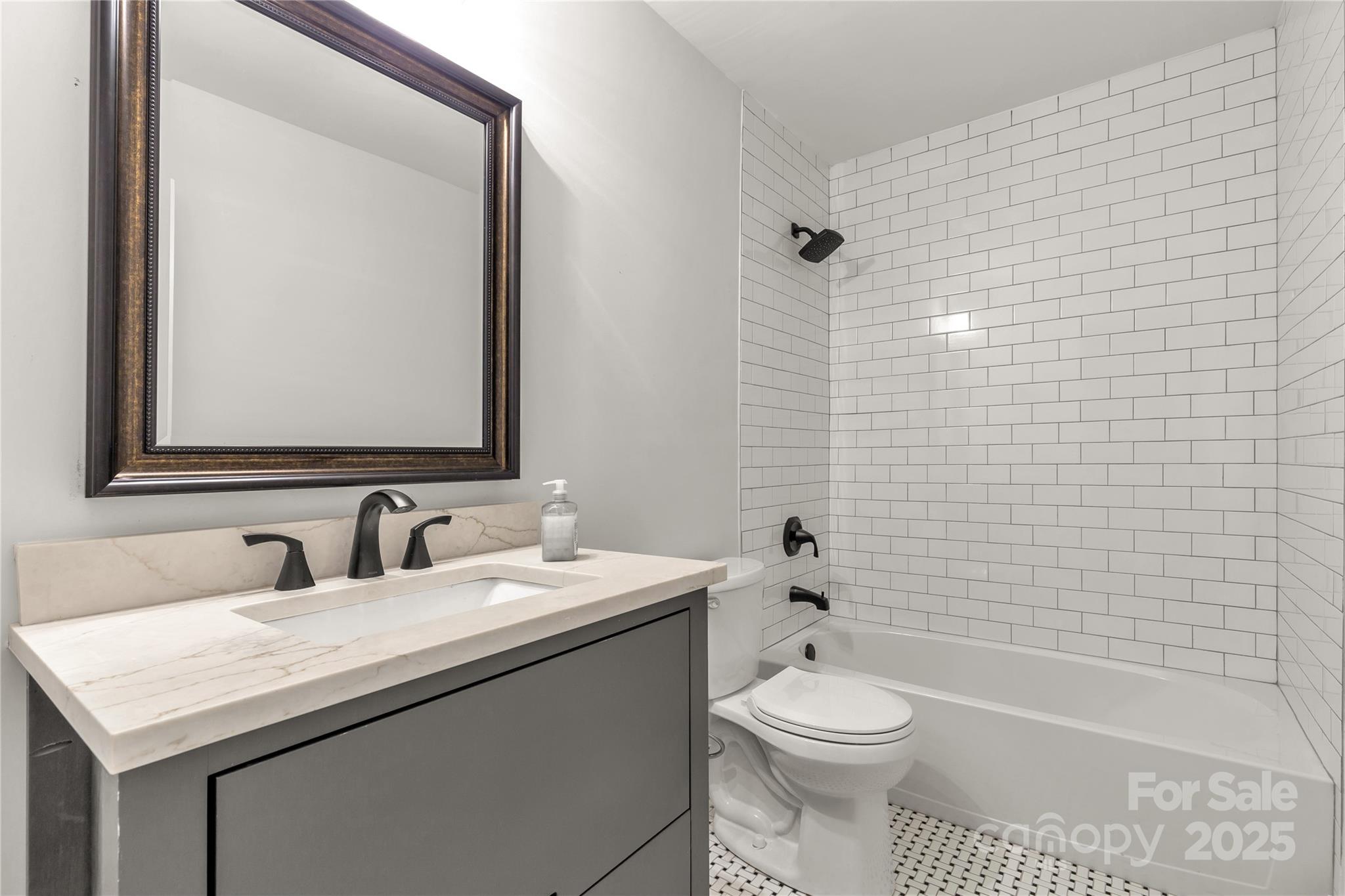 Tega Cay - Residential
