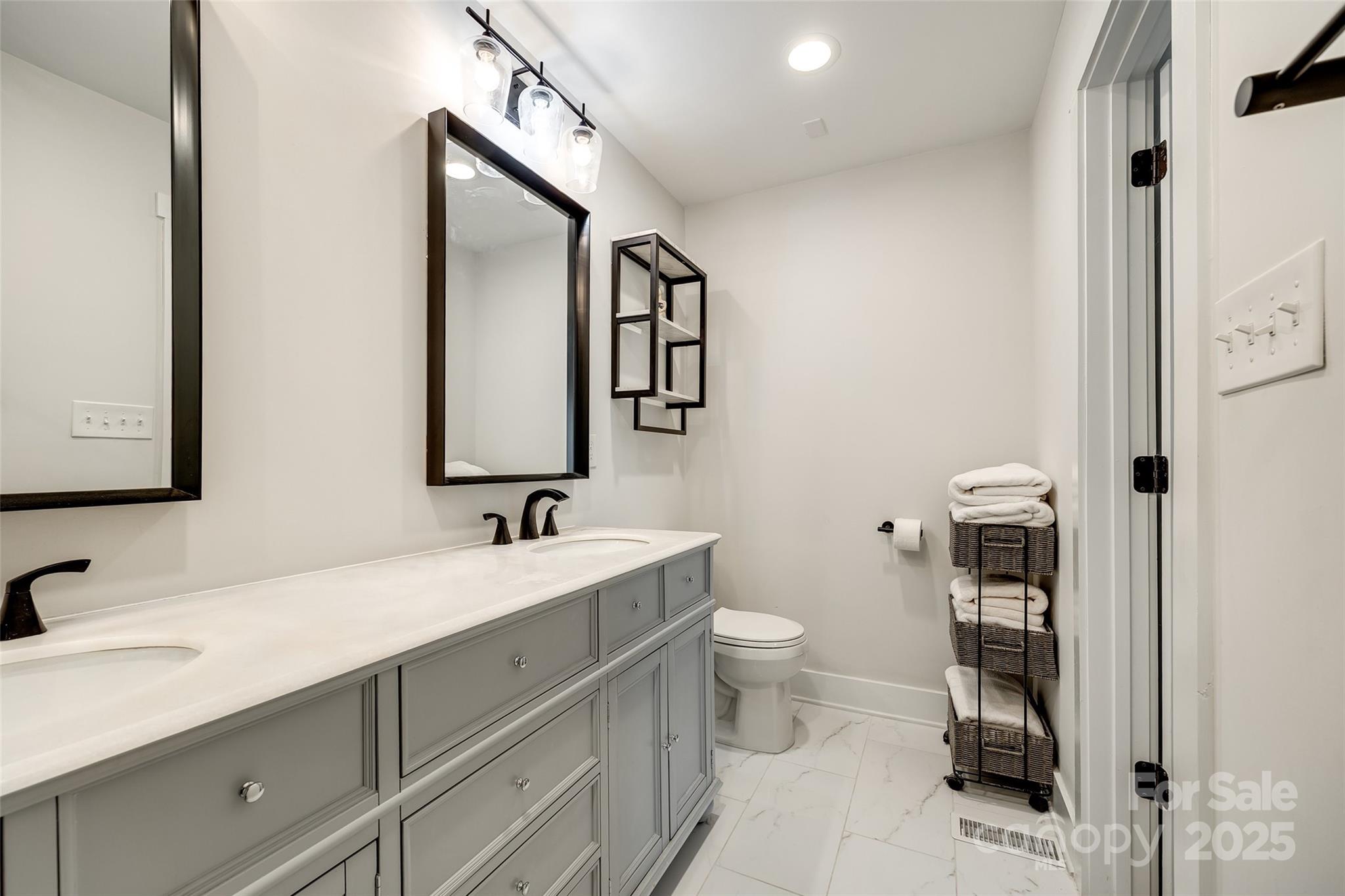 Tega Cay - Residential