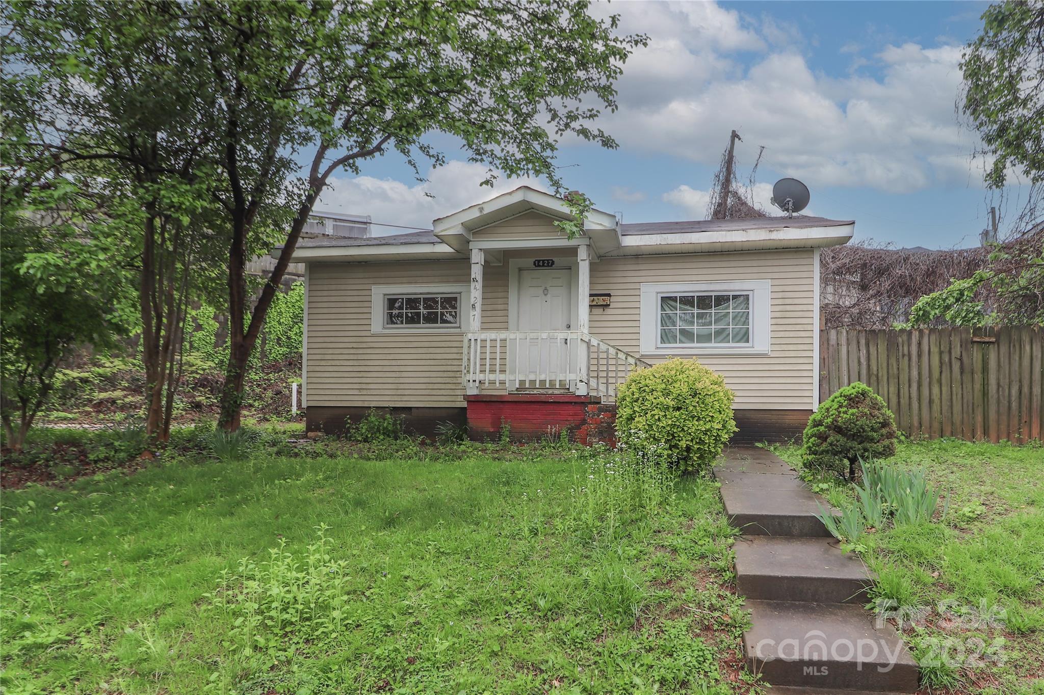 This prime parcel in Charlotte, surrounded with the very best the Queen City has to offer, is ready to be renovated or can be demolished and built on and is situated in the booming Plaza Midwood community, just a few blocks from the Charlotte Country Club. This small home is surrounded by high-end conscientious housing and local, thriving businesses. Nestled between NODA, Elizabeth, and Cotswold, Plaza Midwood has access to the 6-acre Plaza Midwood Park; Optimist Park, Veteran's Park; and the Little Sugar Creek Greenway. Situated around the corner from some of the best grocery stores, pharmacies, flagship healthcare facilities, boutiques, breweries, restaurants, businesses, and bars that Charlotte offers, the booming surroundings offer visionary investors the perfect opportunity to develop this property into a beautiful home. Professional photos will be available soon. Showings will start on April 11th.