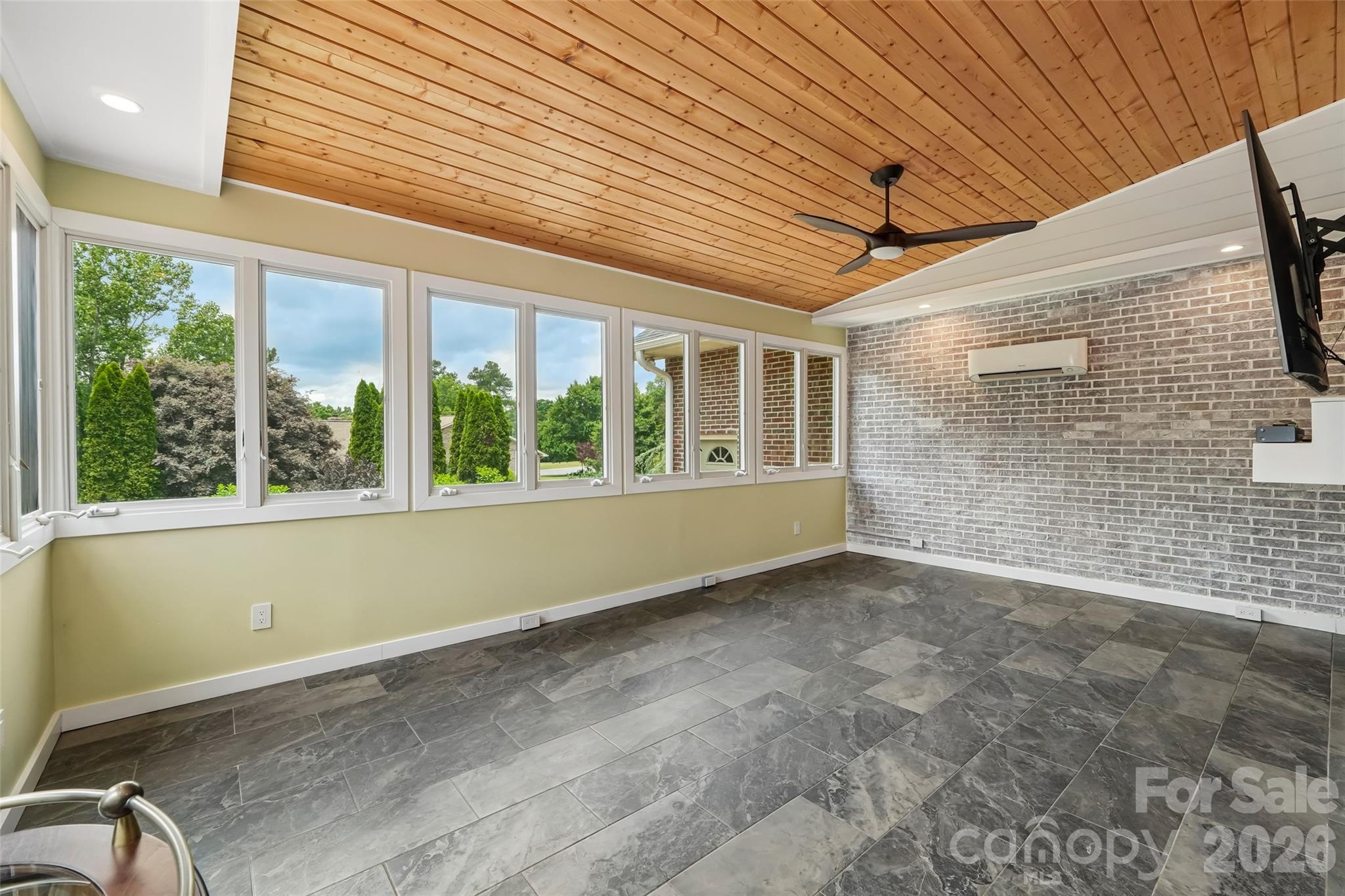 Woodland Hills - Residential