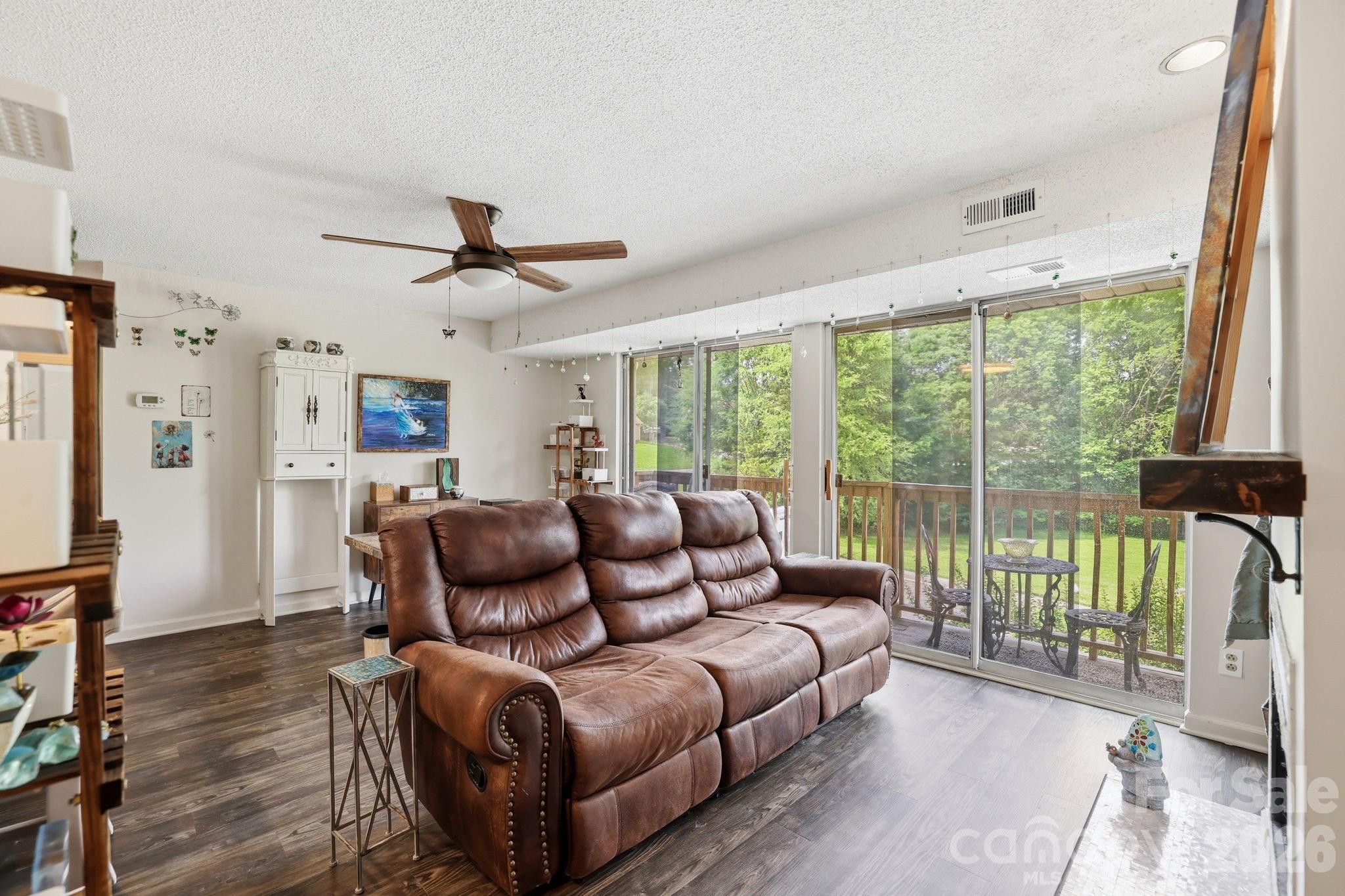 Pheasant Knoll - Residential