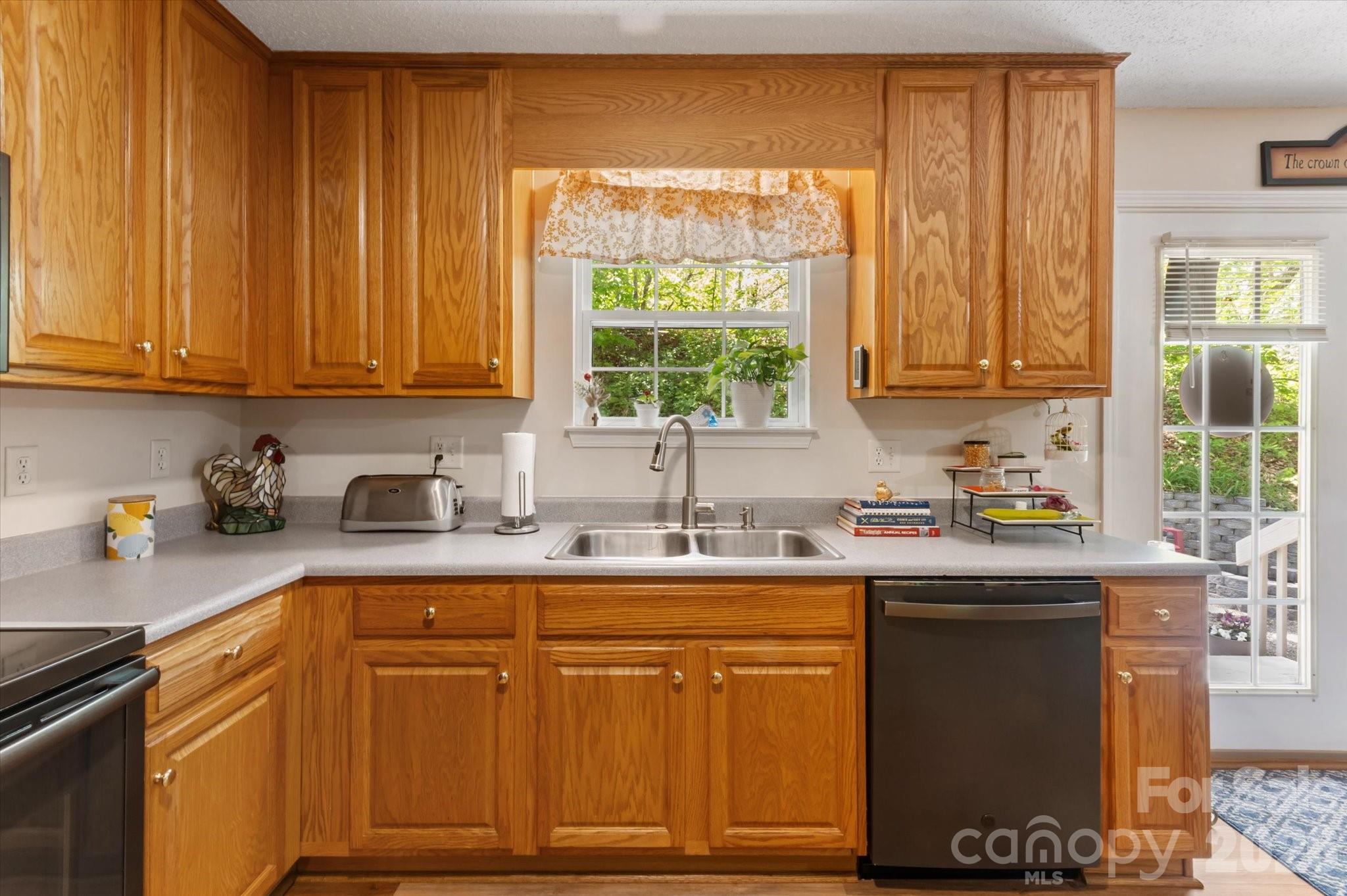 Hutchison Woods - Residential