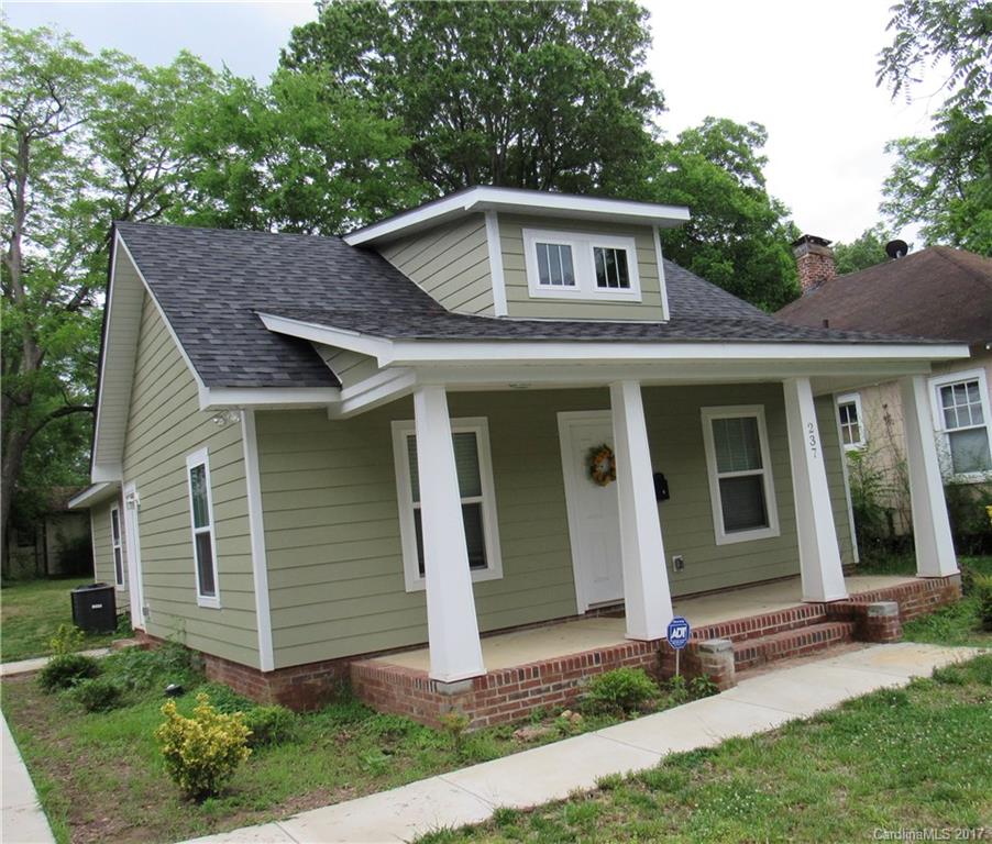 Must see, like new single level home! This home is located in the heart of Rock Hill and within walking distance of down town! Only 2 years old, this bungalow is the perfect size for first time home buyers! Large back yard can be fenced for pets. Enjoy city life and attend all the downtown events! Hurry, this one wont last long!