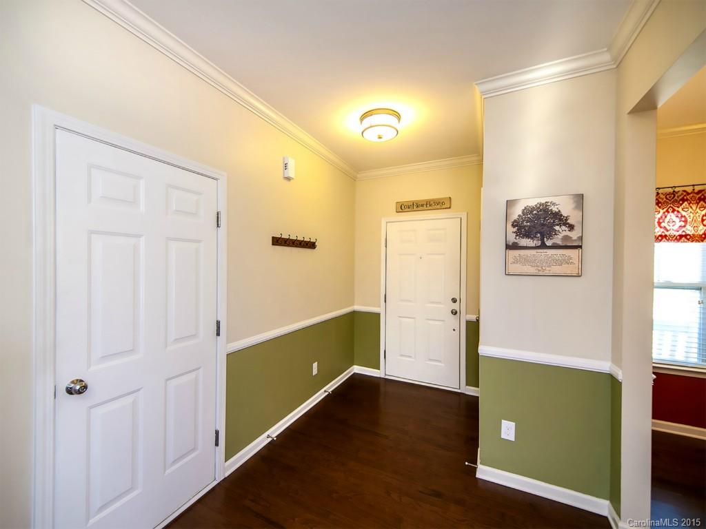 Ellis Pond - Residential