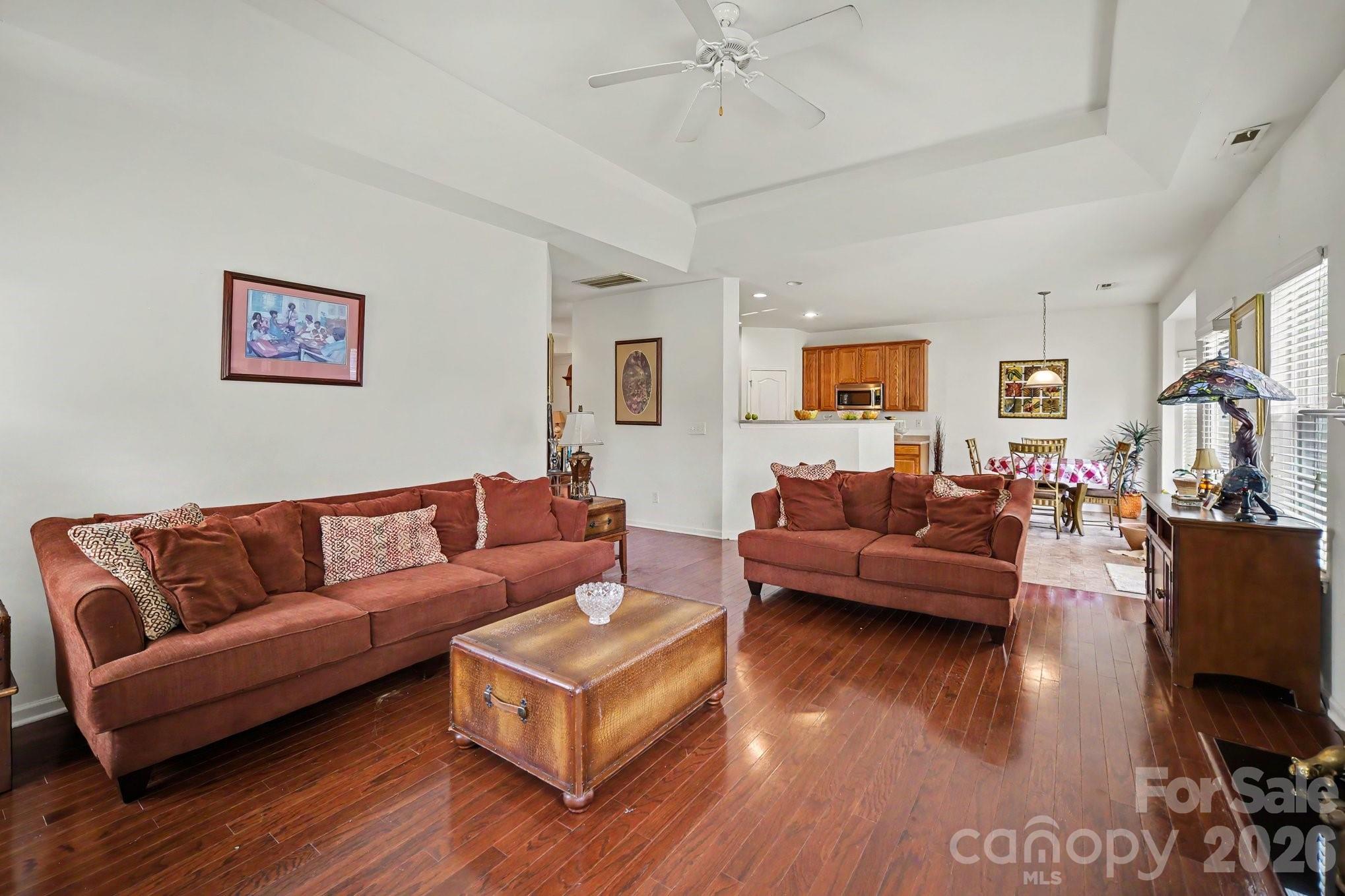 Davis Meadows - Residential
