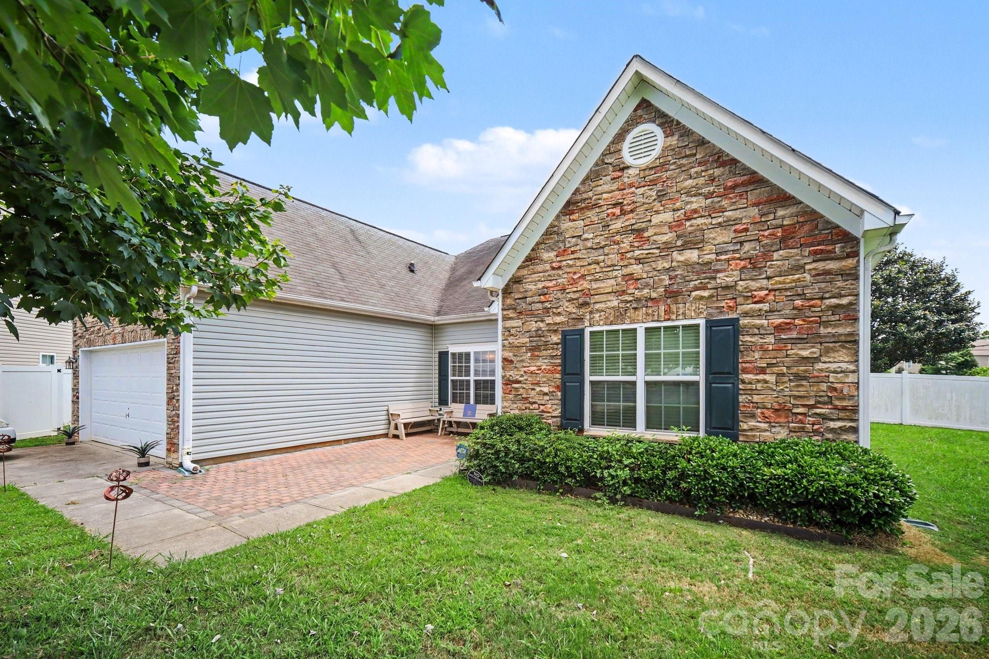 Davis Meadows - Residential