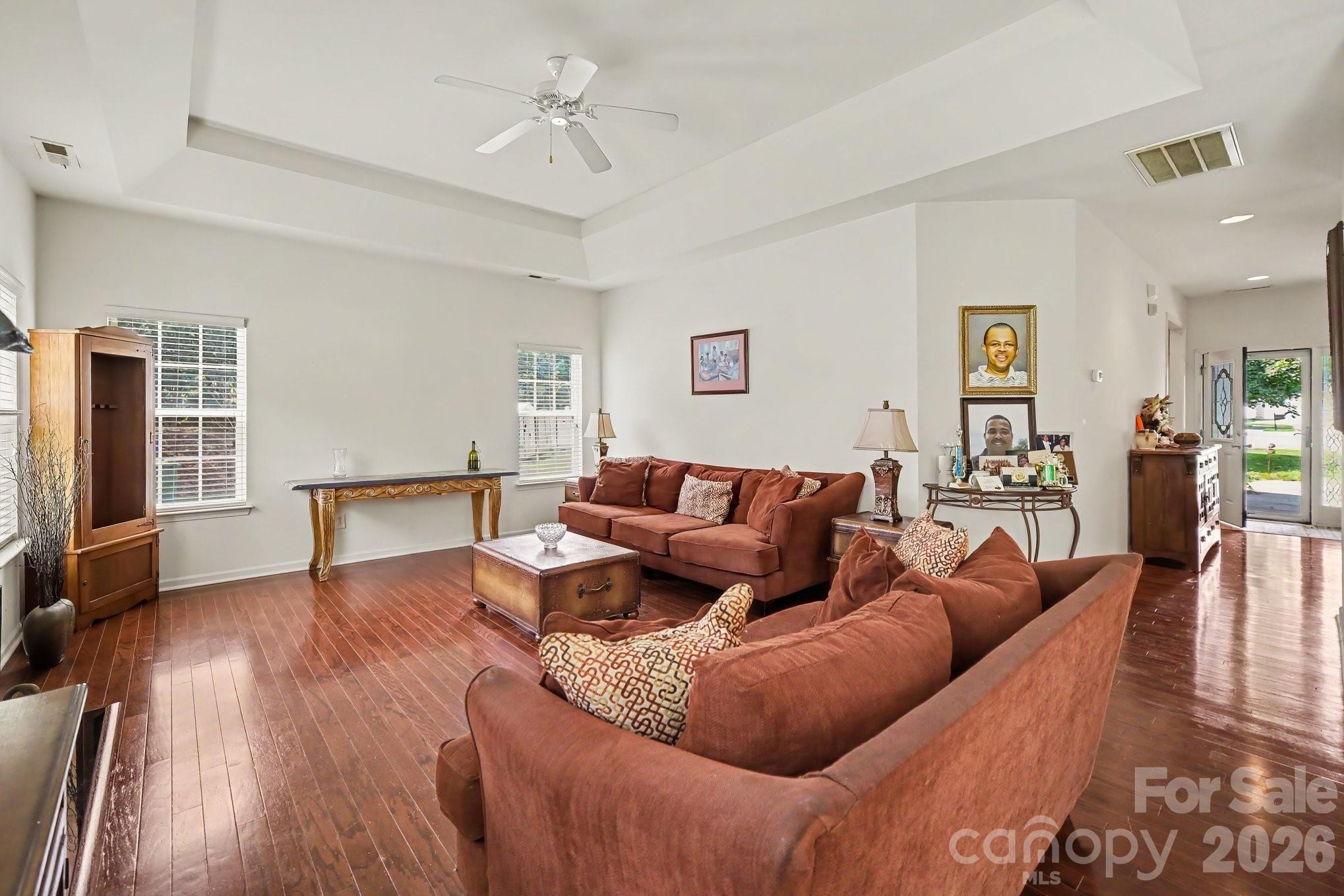 Davis Meadows - Residential