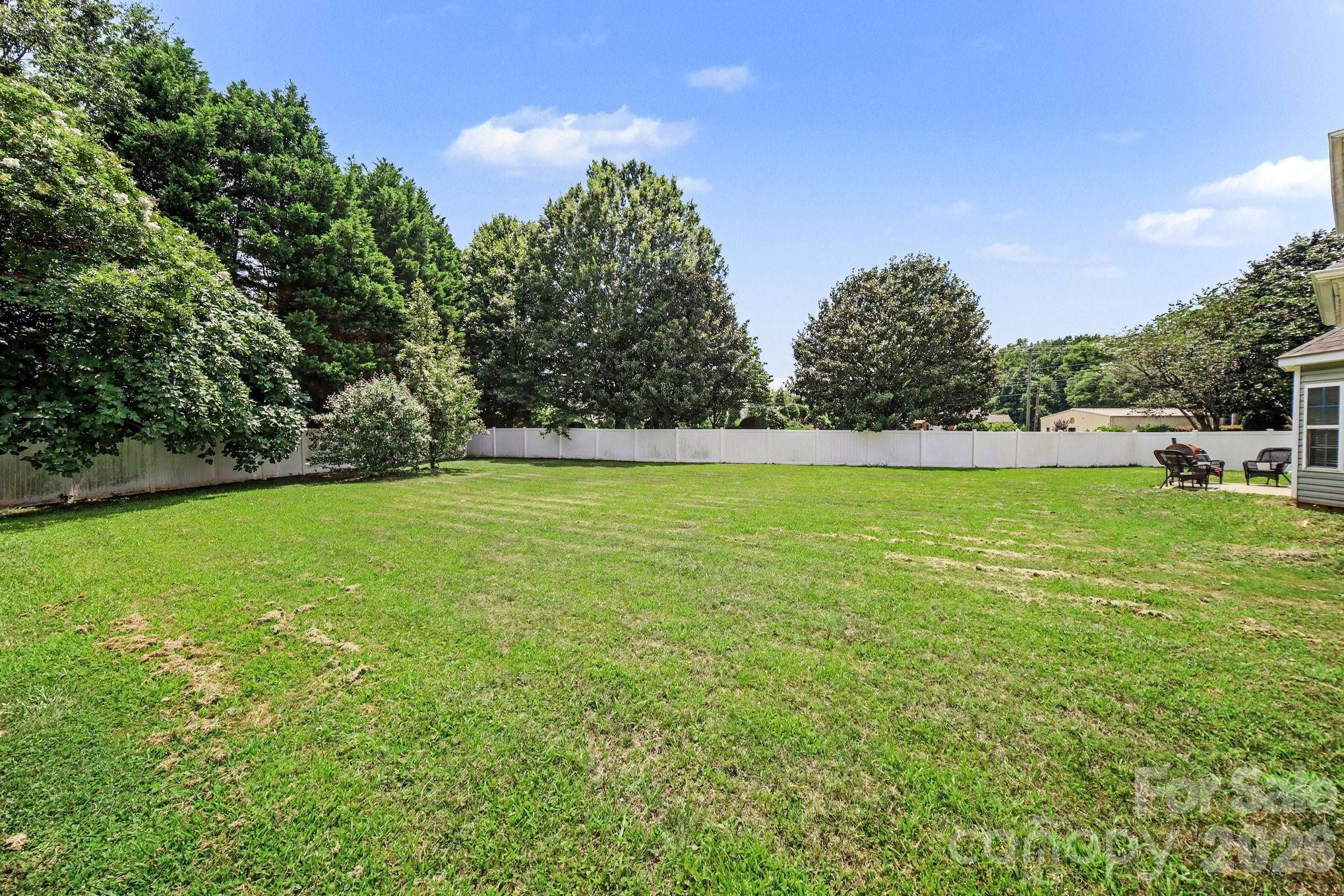 Davis Meadows - Residential