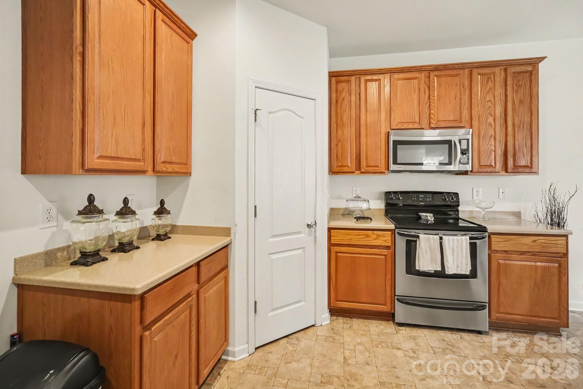 Davis Meadows - Residential
