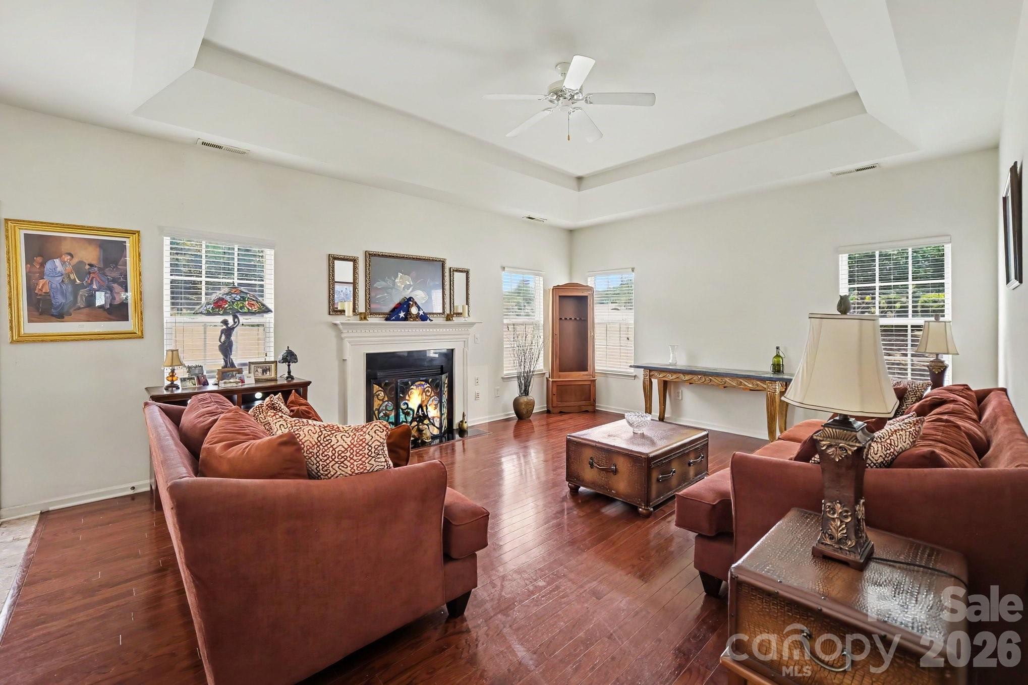 Davis Meadows - Residential
