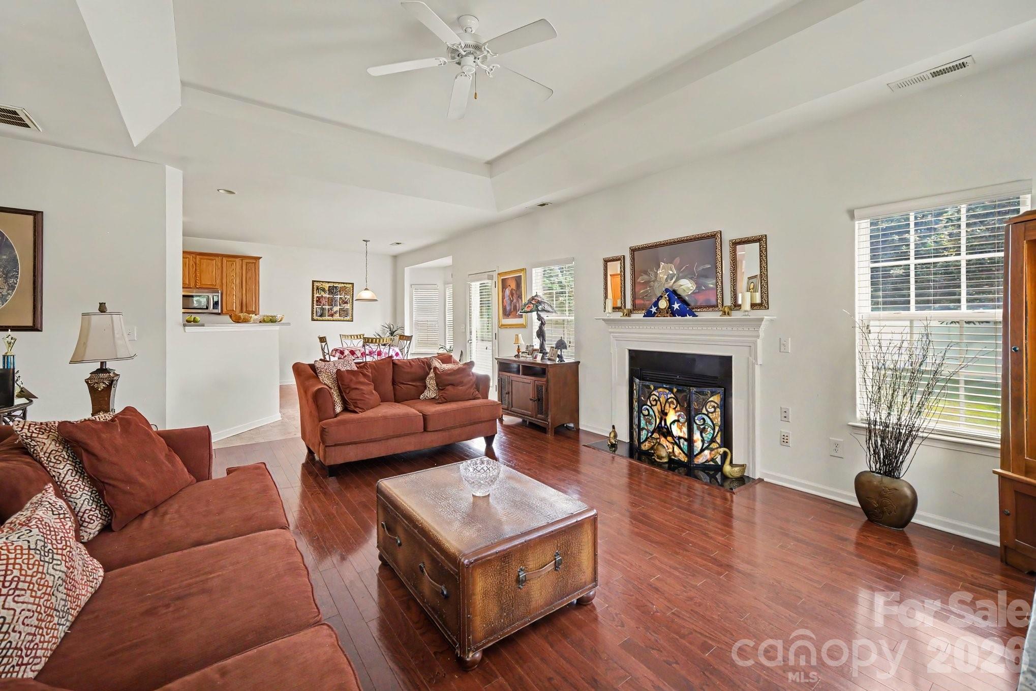 Davis Meadows - Residential