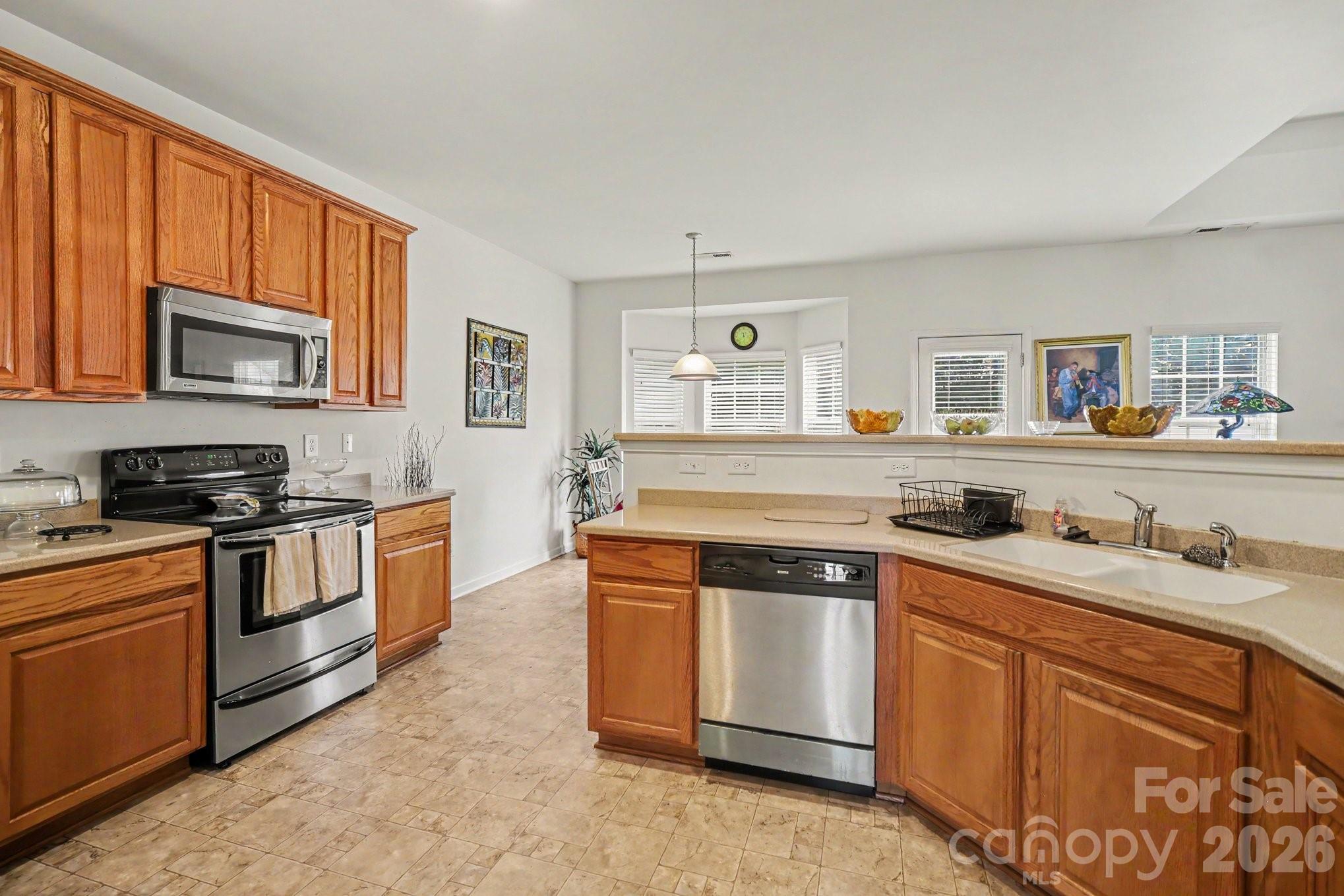 Davis Meadows - Residential