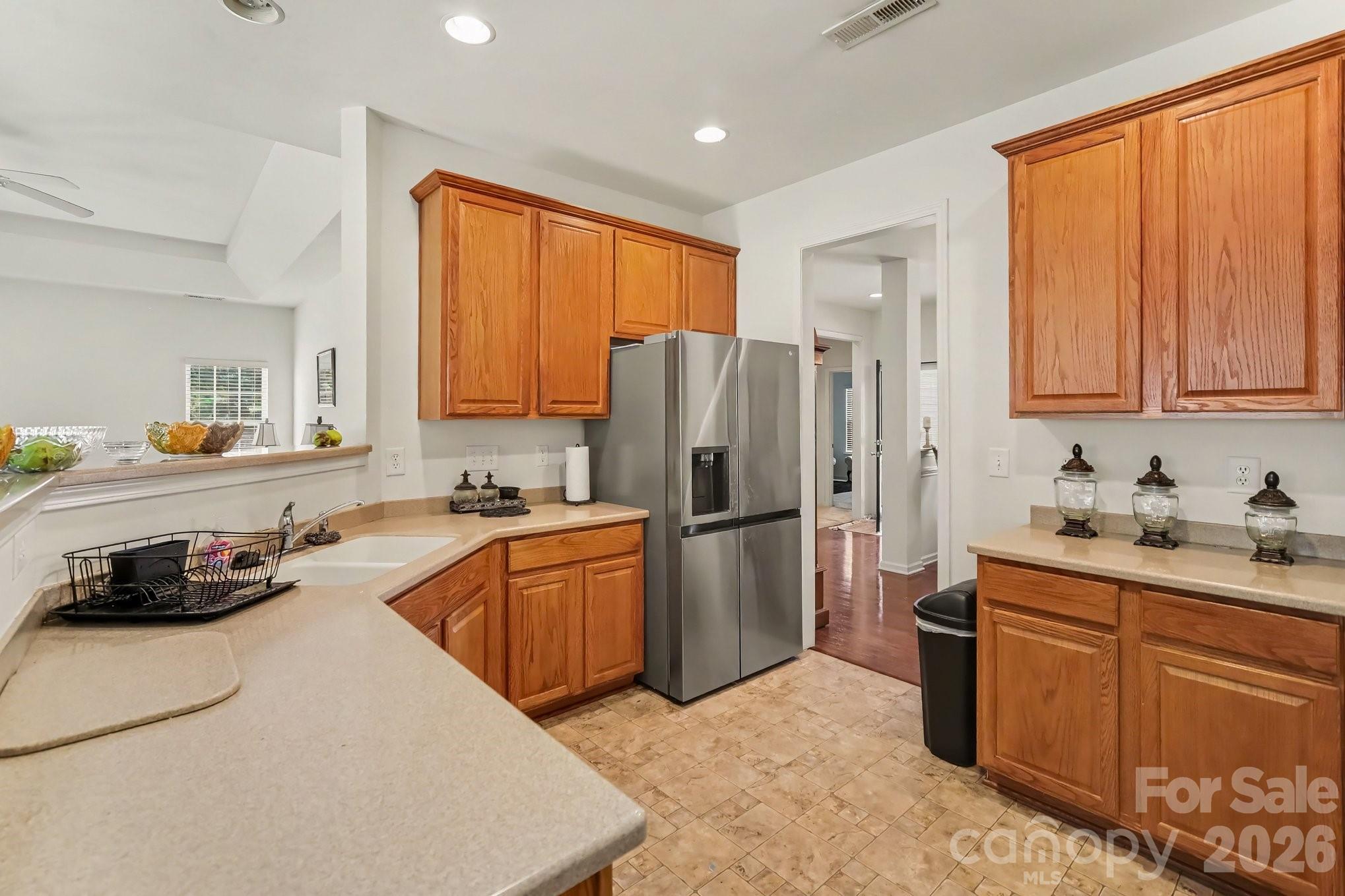 Davis Meadows - Residential