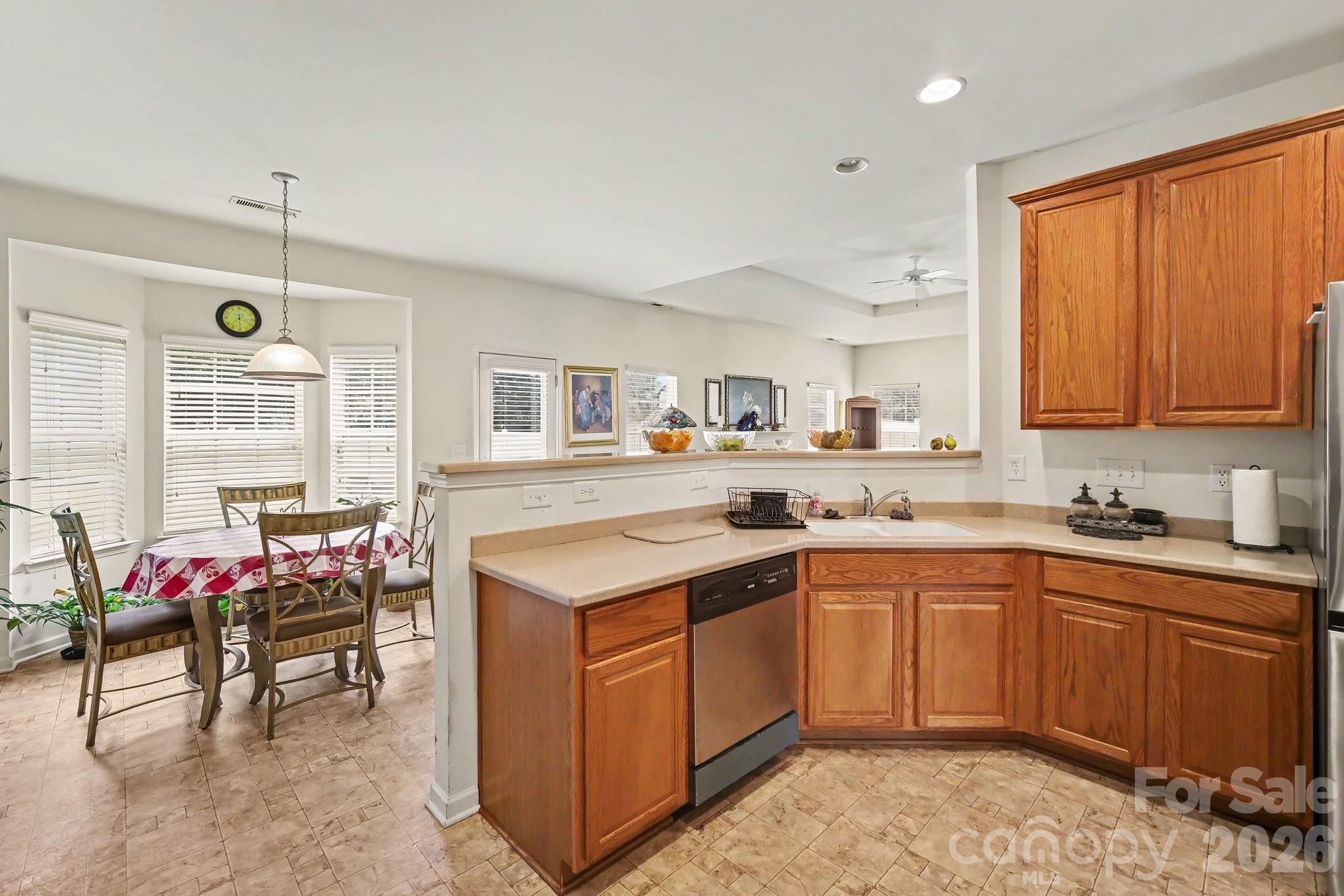 Davis Meadows - Residential