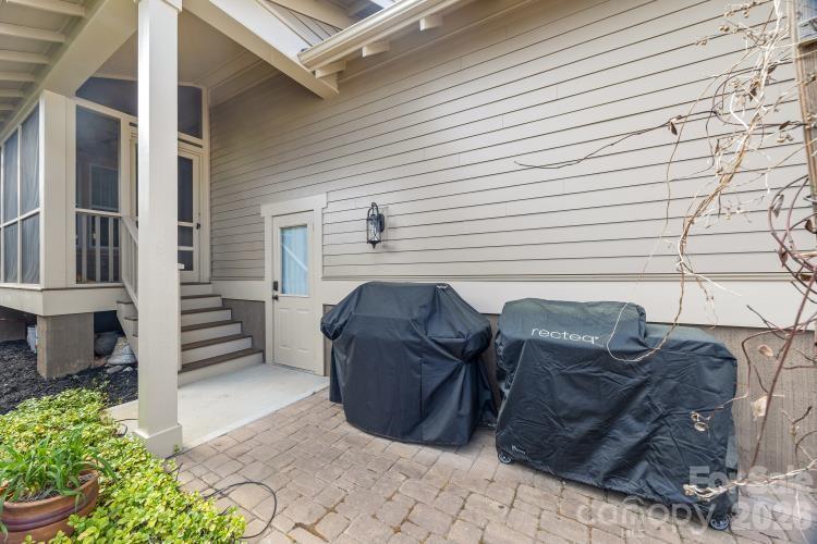 Riverwalk - Residential