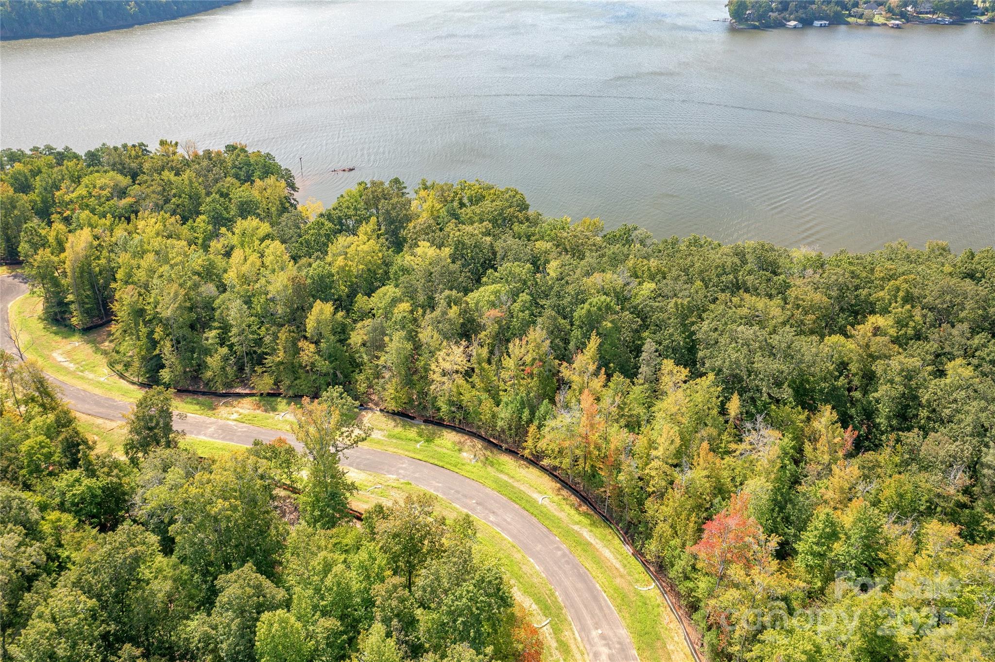McLean - South Shore - Land