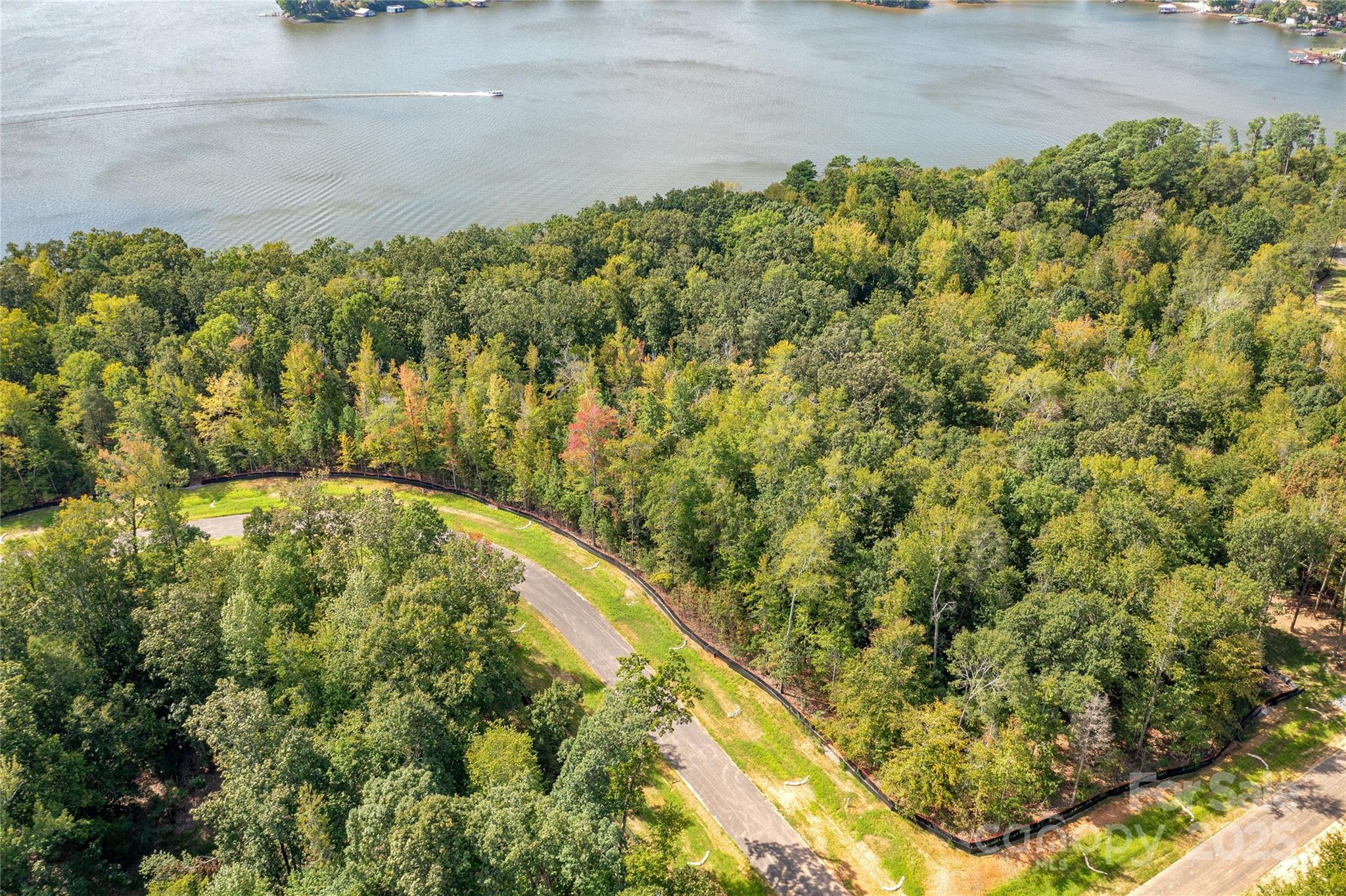McLean - South Shore - Land