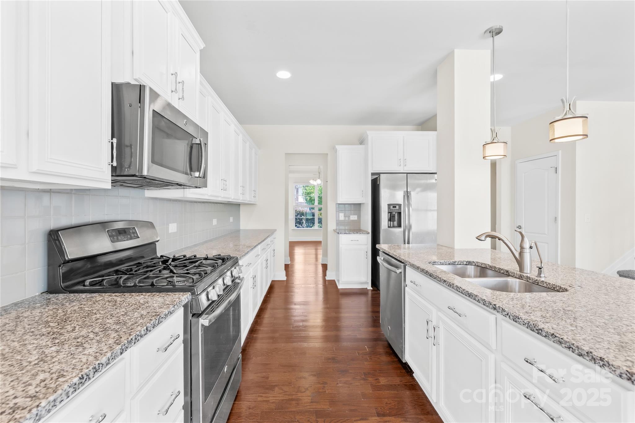 Hawks Creek - Residential